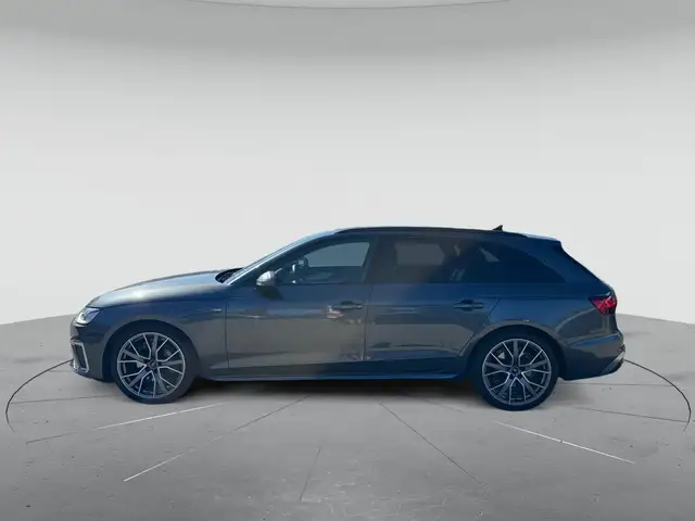 Audi A4 view 6