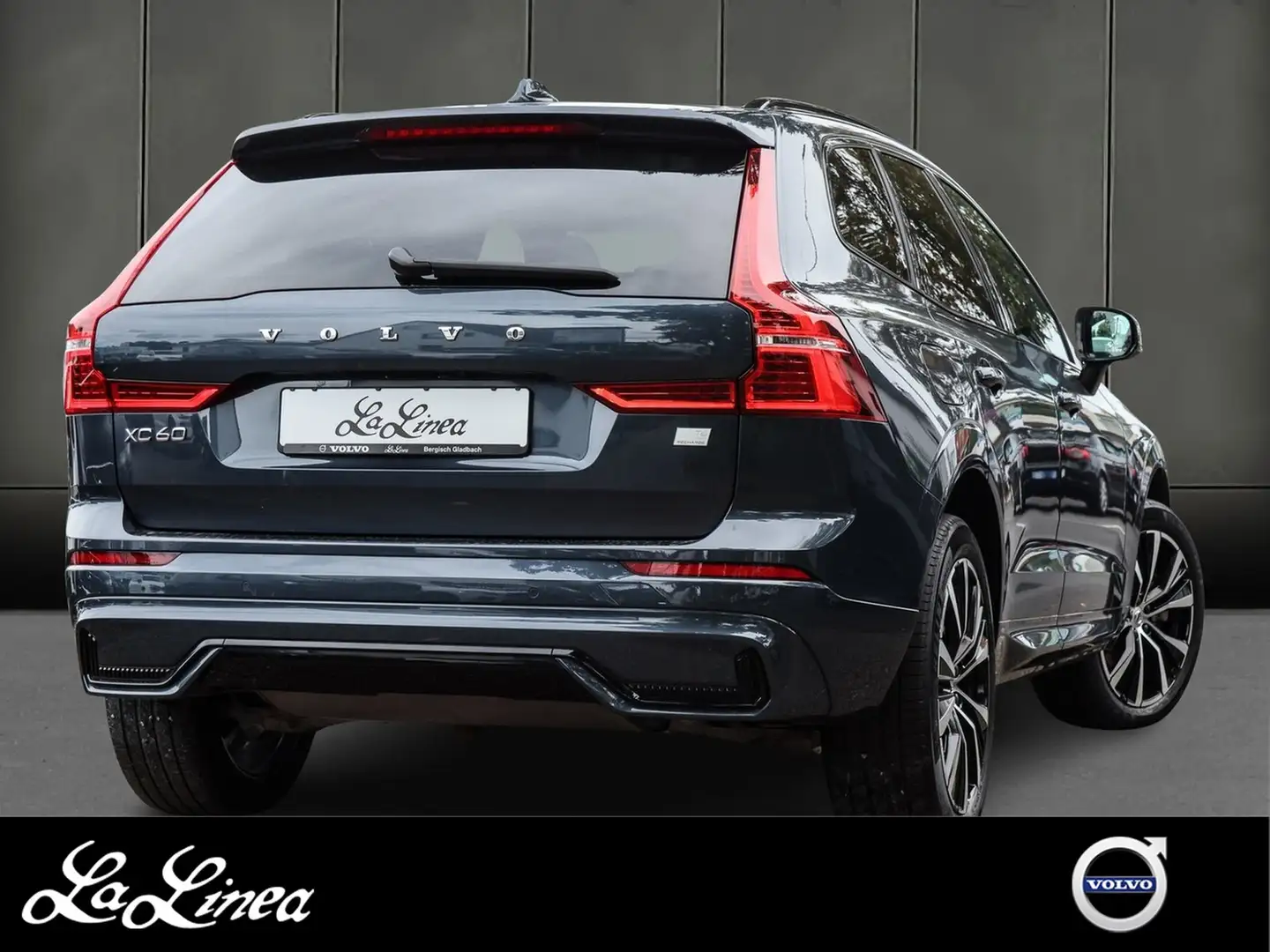 Volvo XC60 T6 R Design Recharge Plug-In Hybrid AWD Blauw - 2