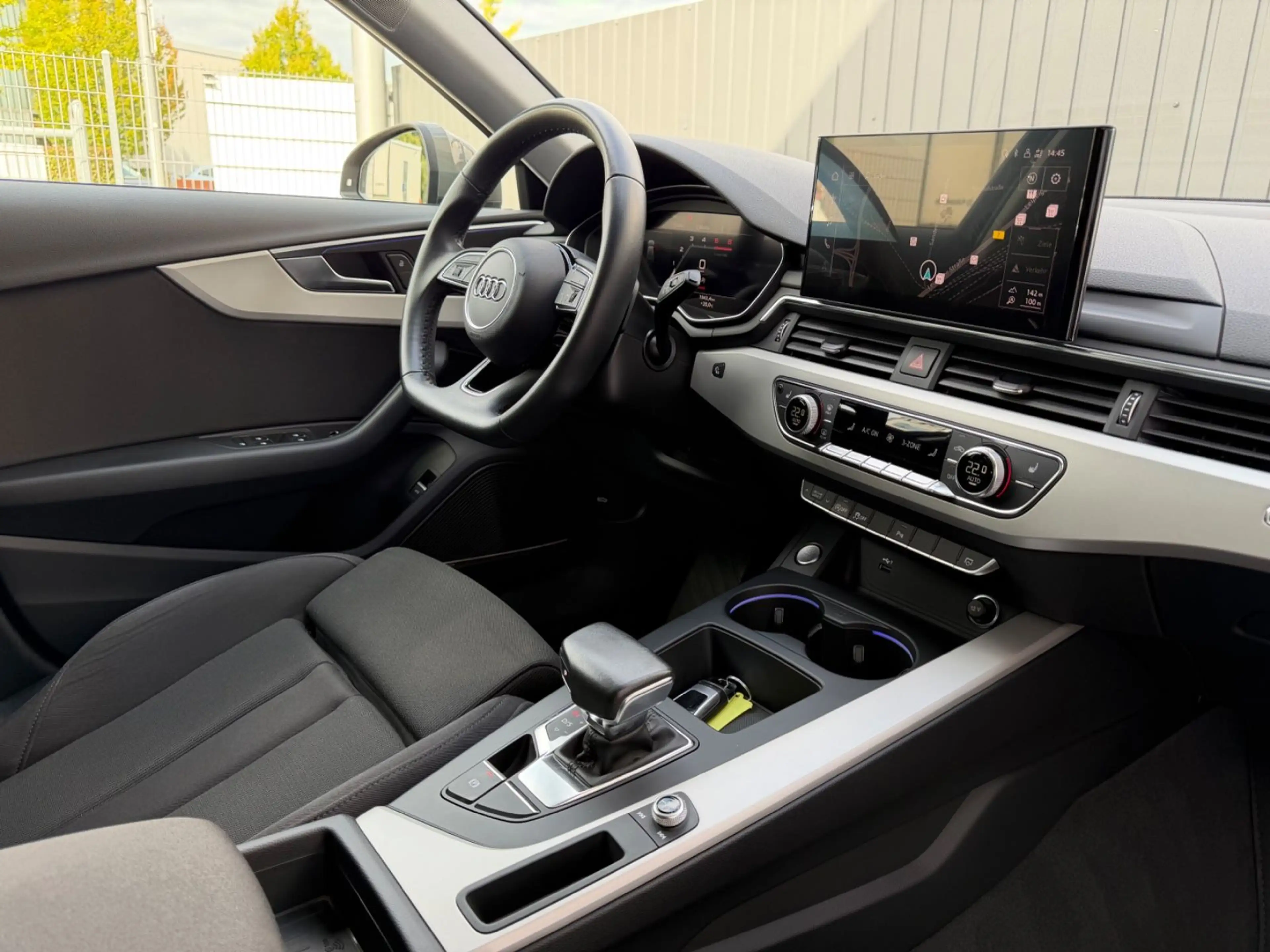 Audi A4 Avant 40 TDI q. S line*Pano*Matrix*B&O*SH — photo 12