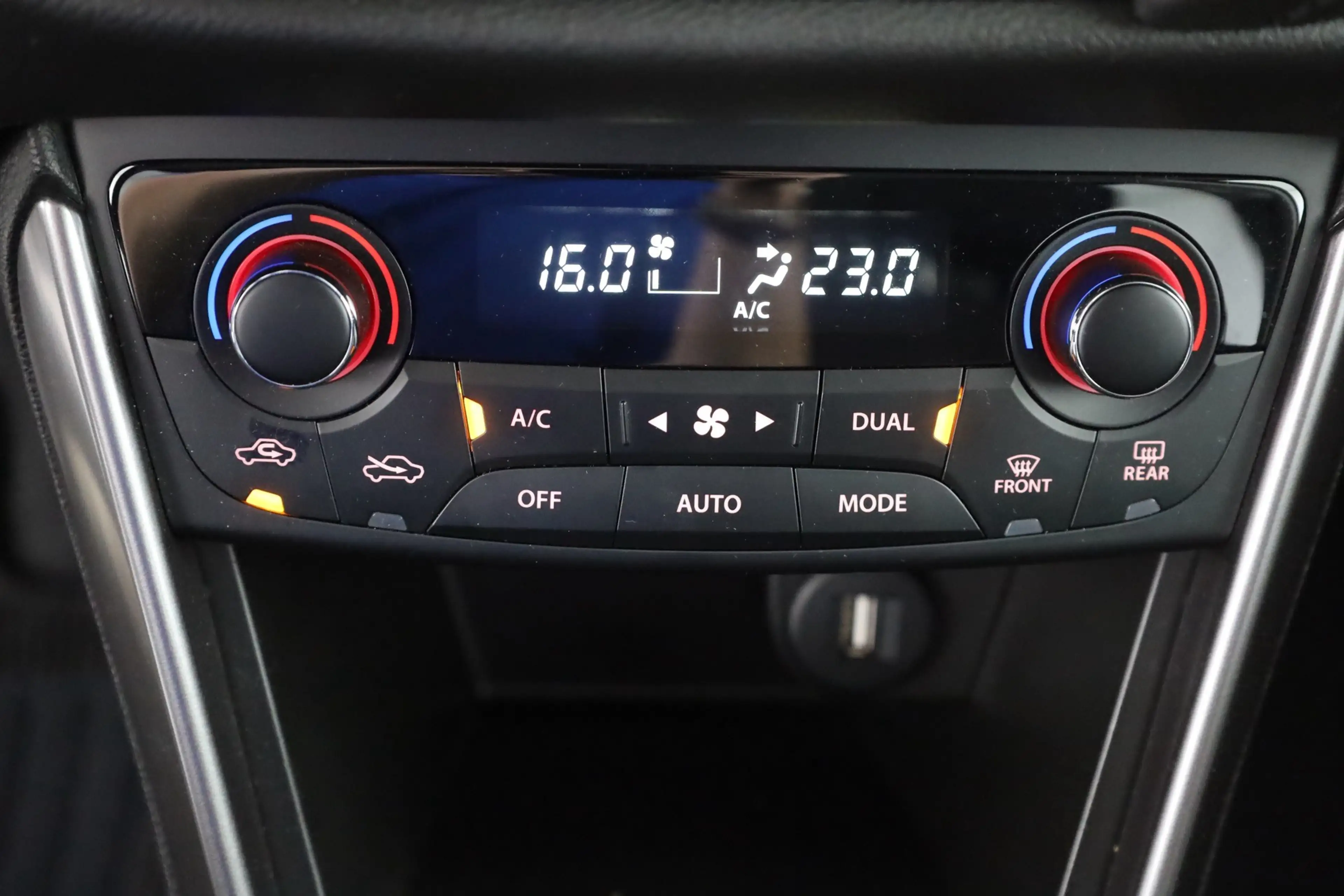 Suzuki SX4 S-Cross S-Cross 1.4 4WD LED ACC Navi Kamera Sitzheizung — photo 12
