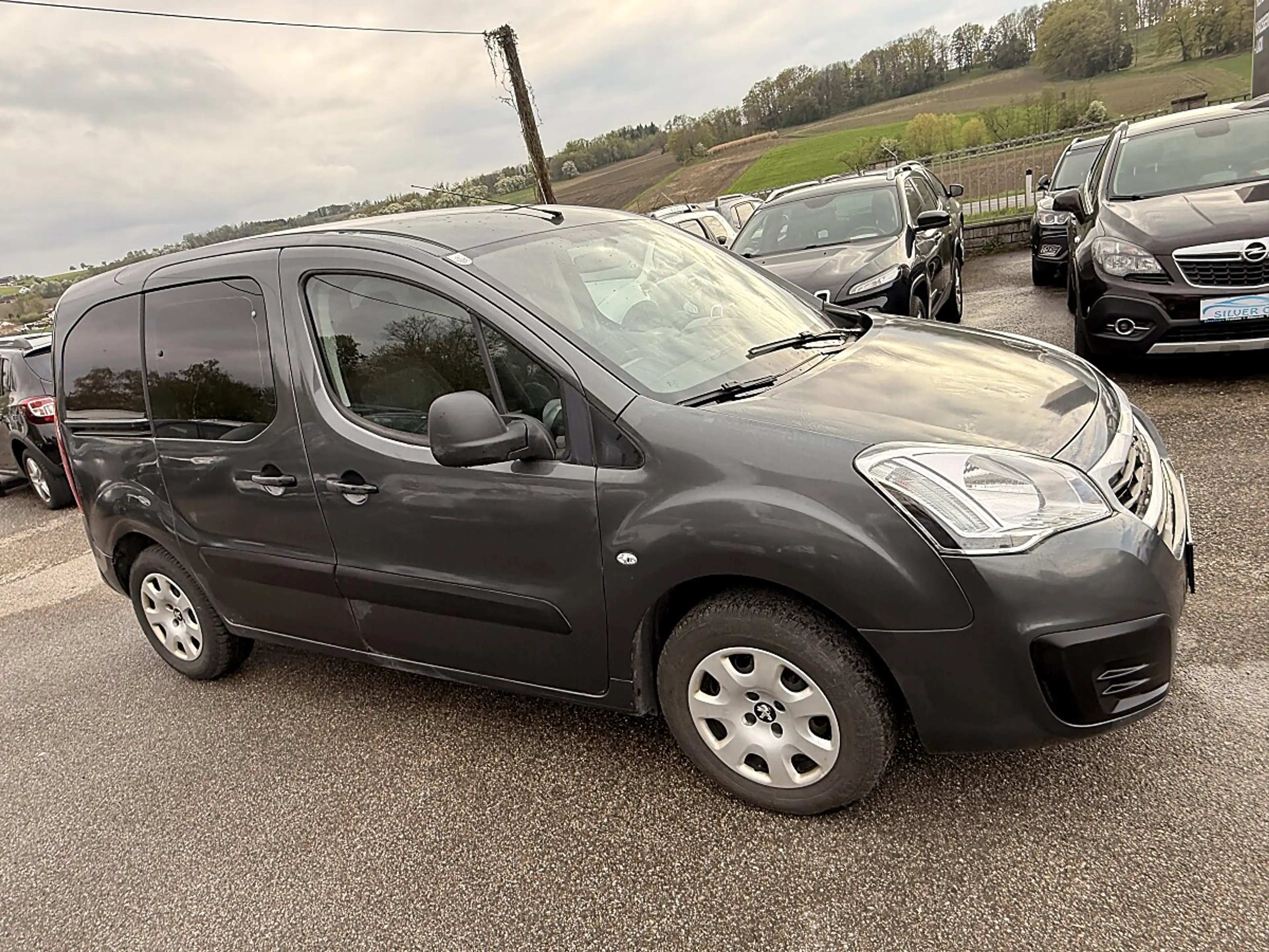 Peugeot Partner Tepee Active 1,6 BHDI 100 S&S — photo 9