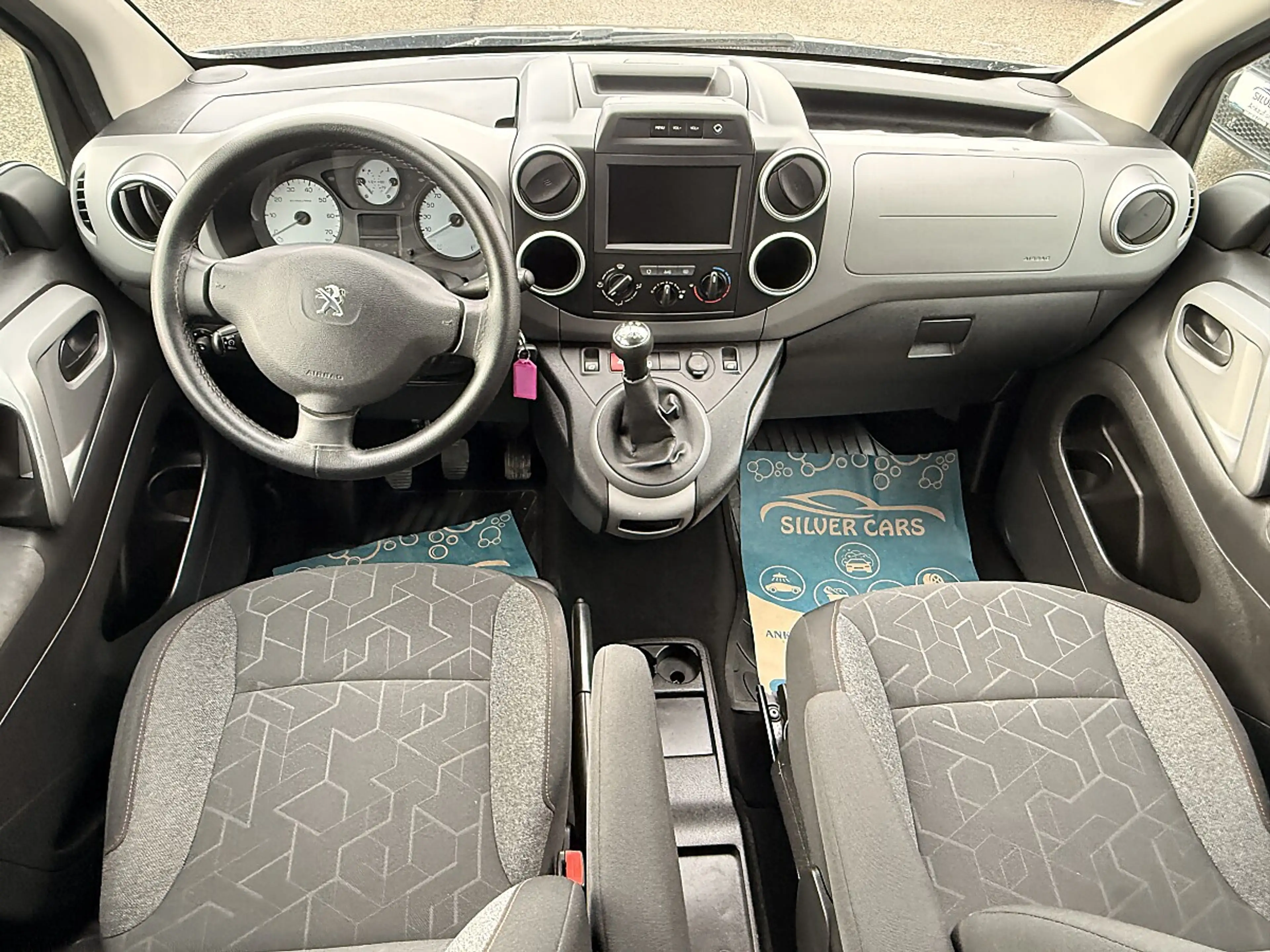 Peugeot Partner Tepee Active 1,6 BHDI 100 S&S — photo 15