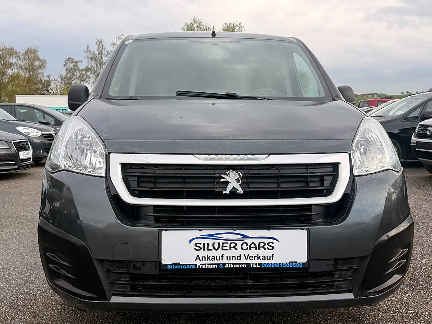Peugeot Partner Tepee Active 1,6 BHDI 100 S&S Grau - 2