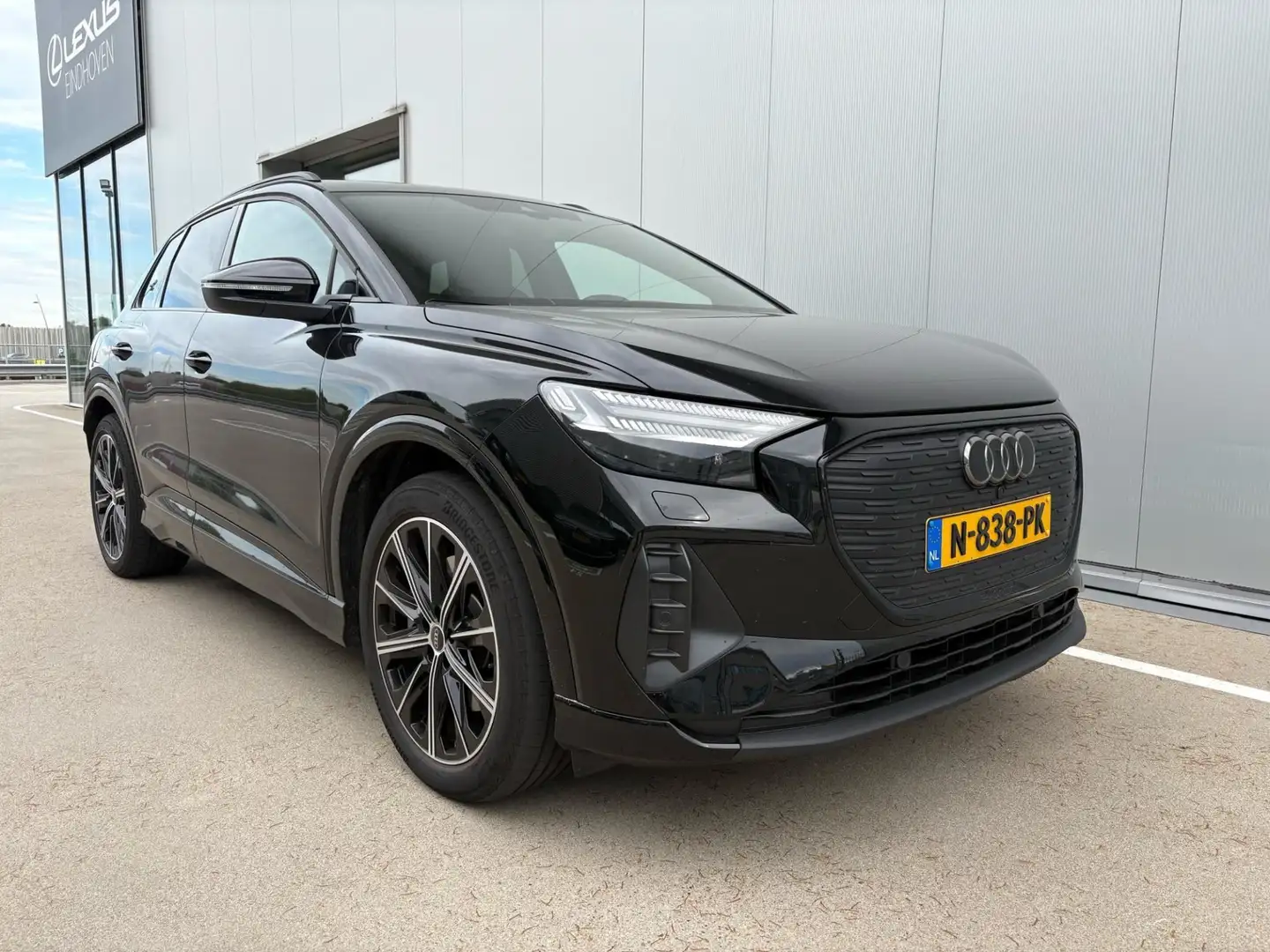 Audi Q4 e-tron 40 204Pk Launch Edition Advanced 77 kWh / Matrix L Zwart - 2