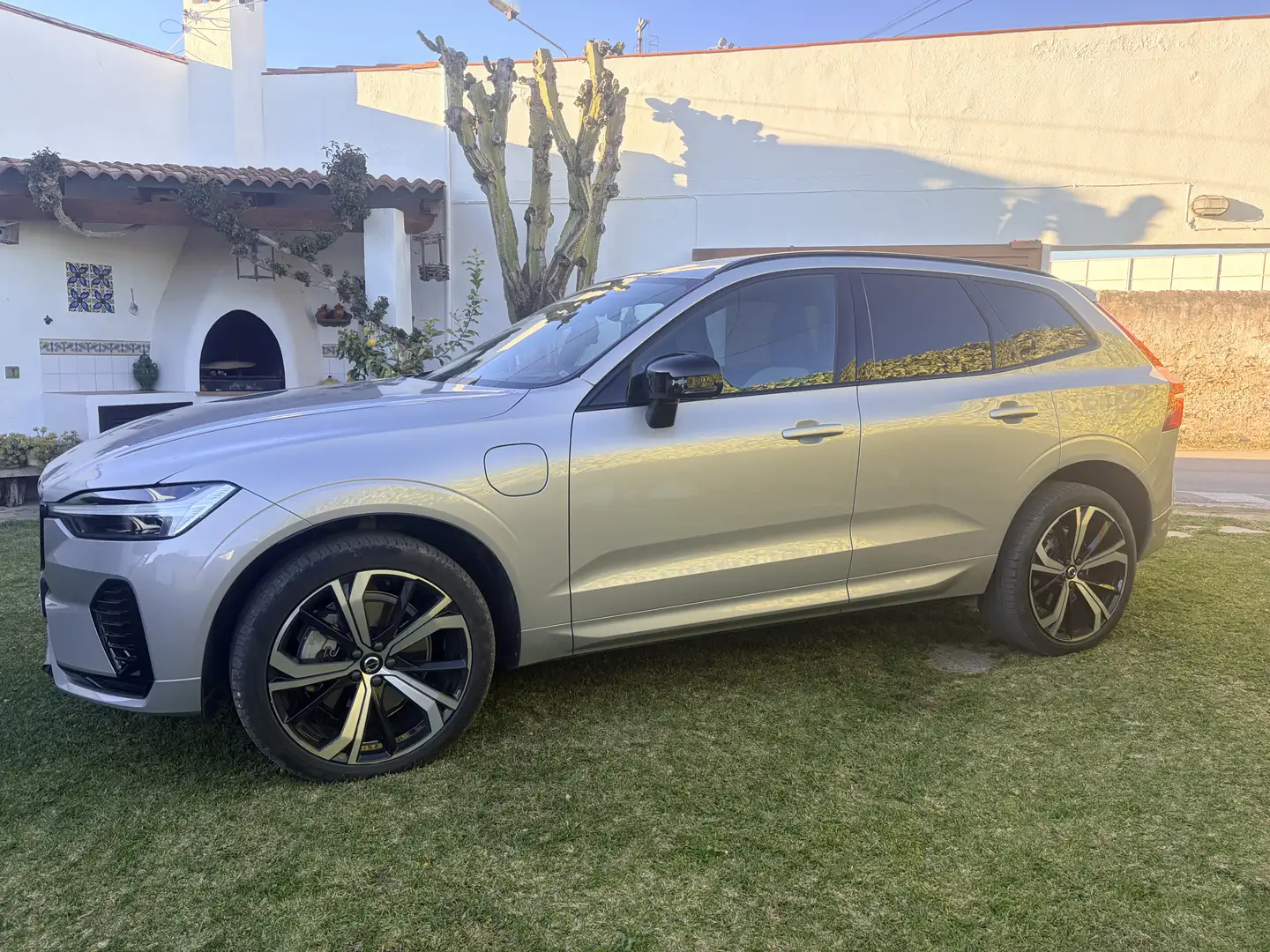 Volvo XC60 T8 Twin Engine AWD Geartronic RDesign - 2