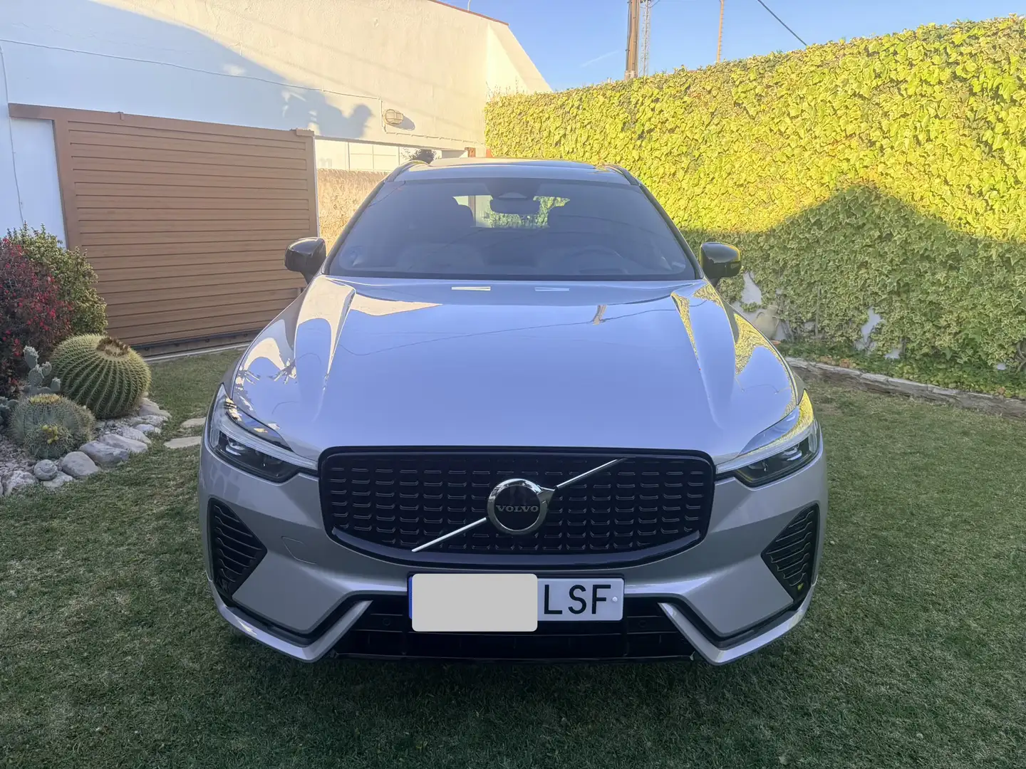 Volvo XC60 T8 Twin Engine AWD Geartronic RDesign - 1
