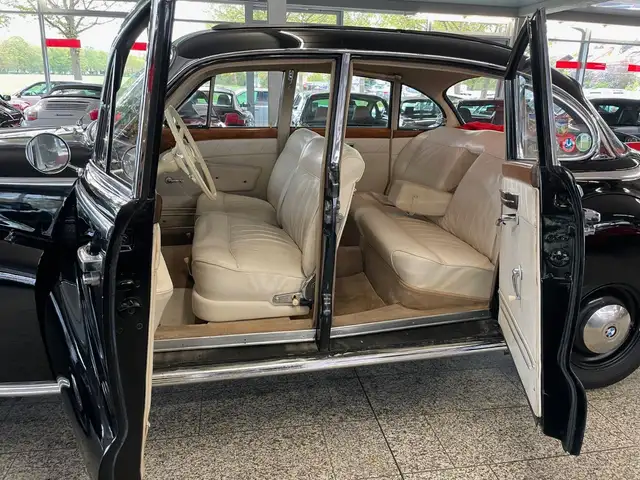 BMW Unknown Model view 11