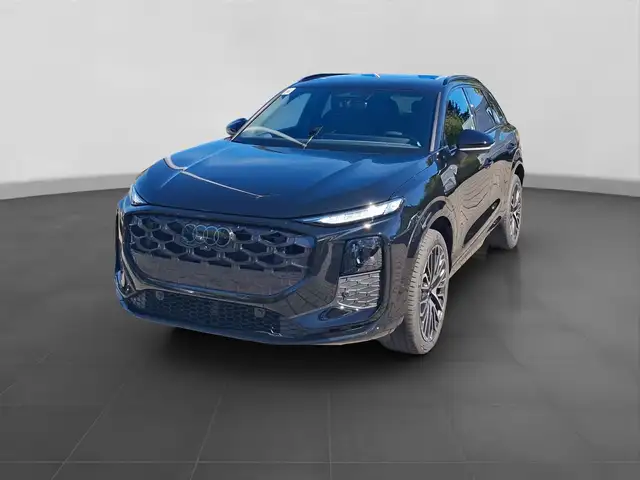 Audi Q3 view 2