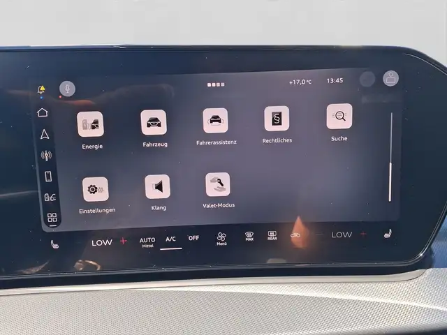 Audi Q3 view 14