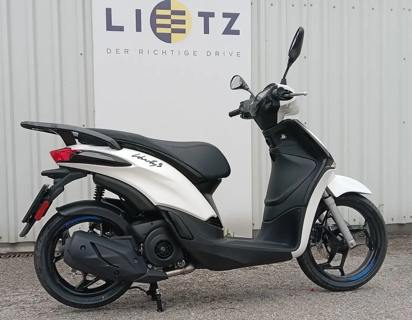Piaggio Liberty 125 S ABS Euro 5+ Wit - 1