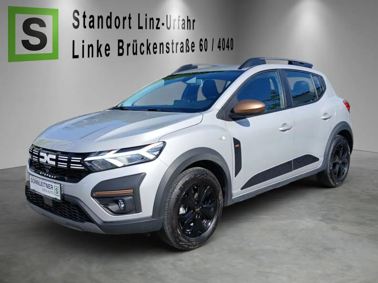 Dacia Sandero SANDERO Stepway Extreme TCe 90 Grau - 1