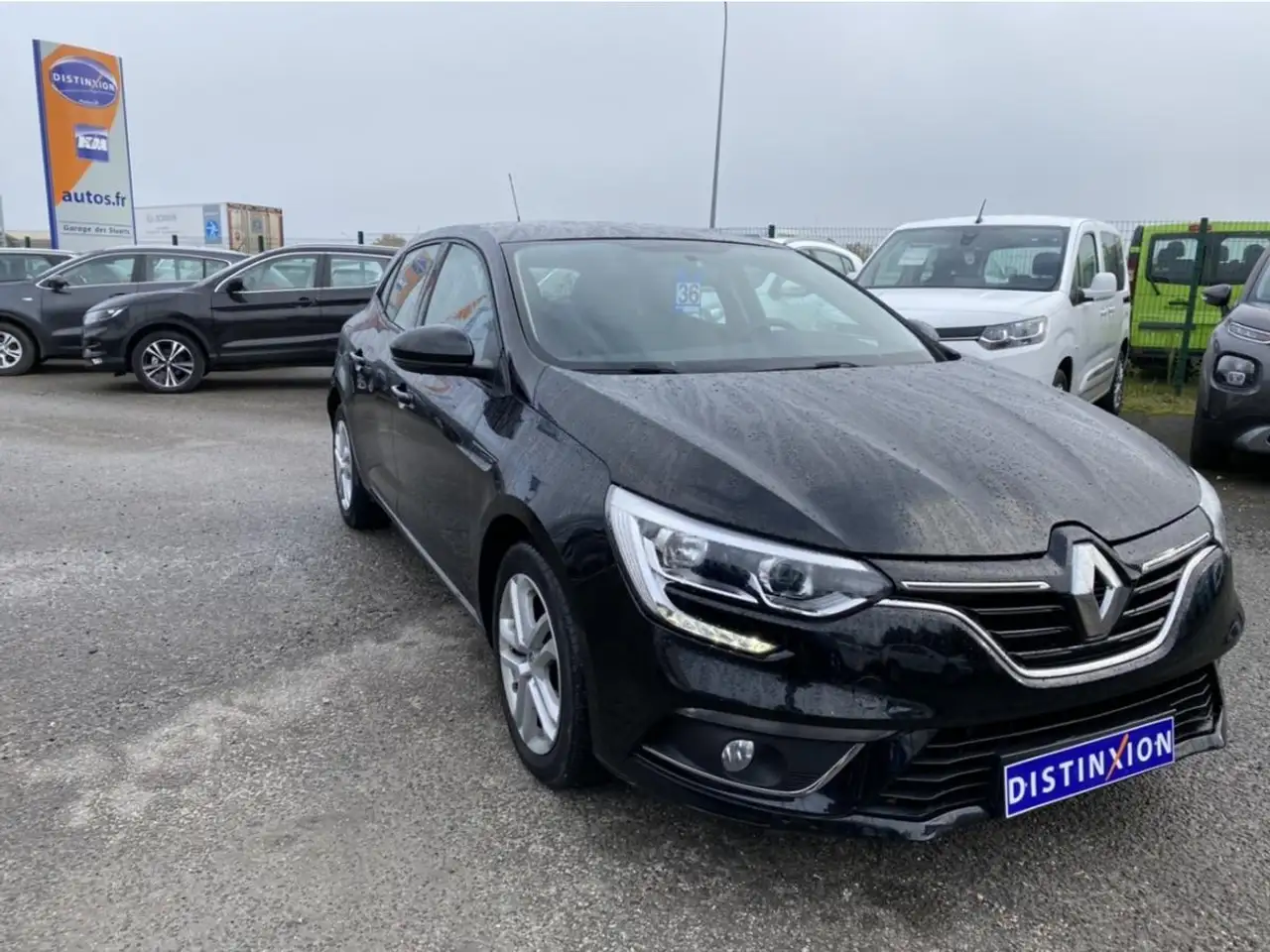 Renault Megane Citadine 5 portes — photo 2