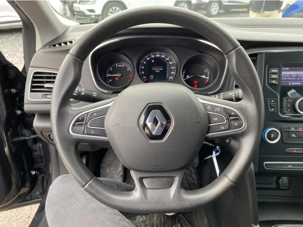 Renault Megane Citadine 5 portes — photo 7