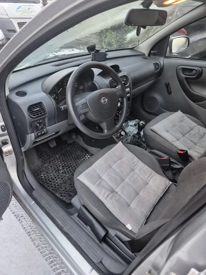 Opel Corsa 1.2 16V, foto 2