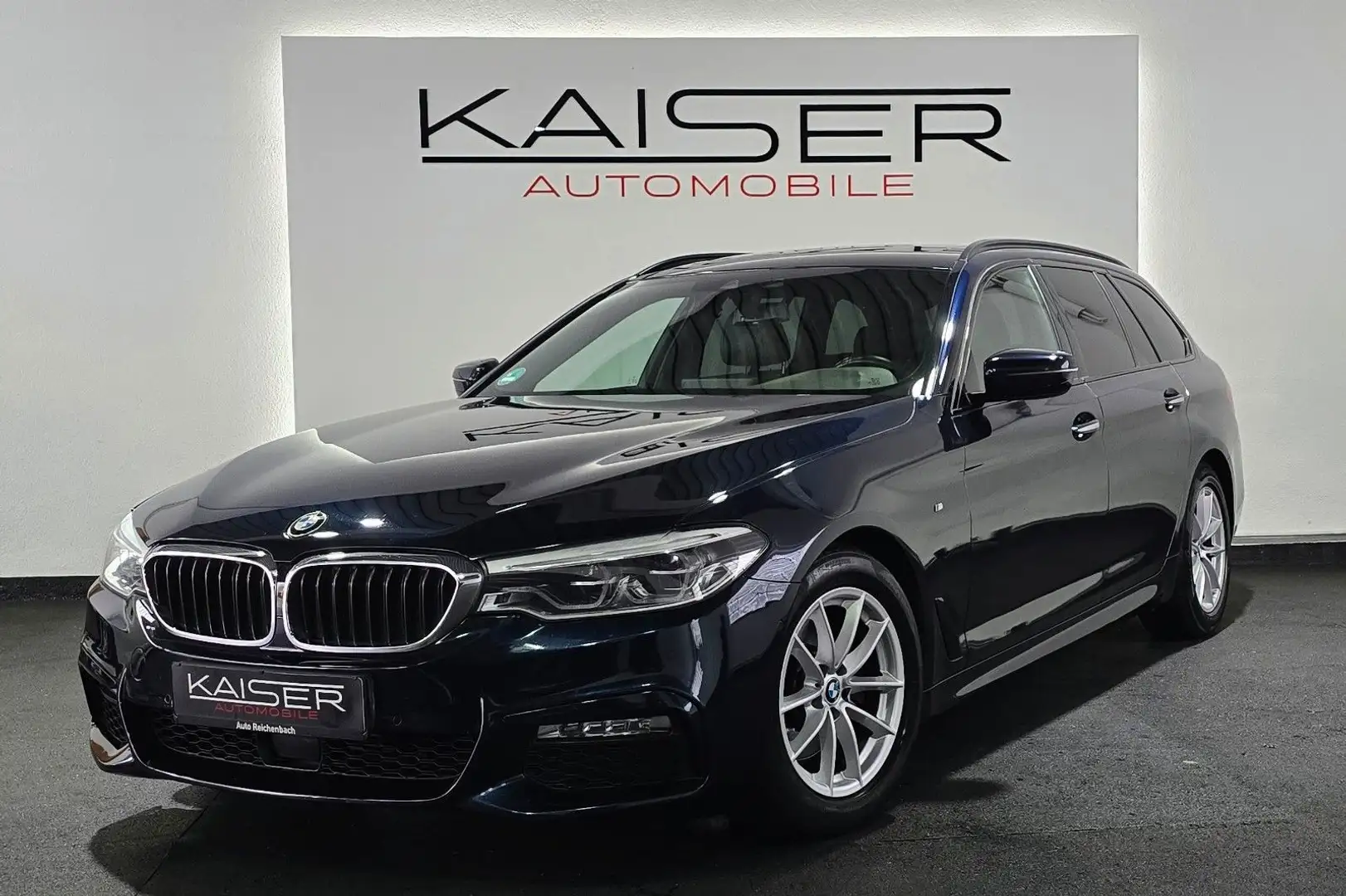 BMW 520 d *M-SPORTPAKET*PANO*ABSTAND*MEMORY*KAMERA*L Schwarz - 1