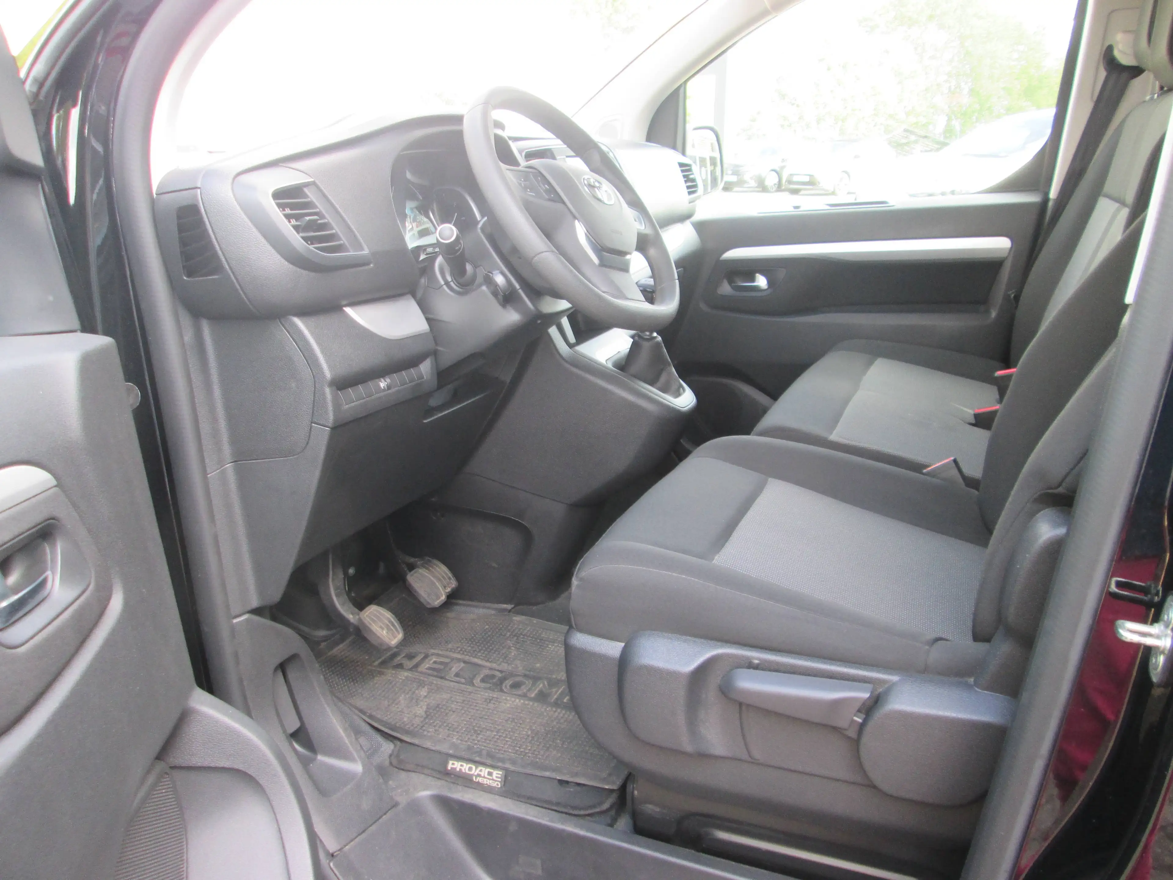 Toyota Proace D-4D 1,5-l-D-4D L1 (9-Si.) Verso Shuttle — photo 10