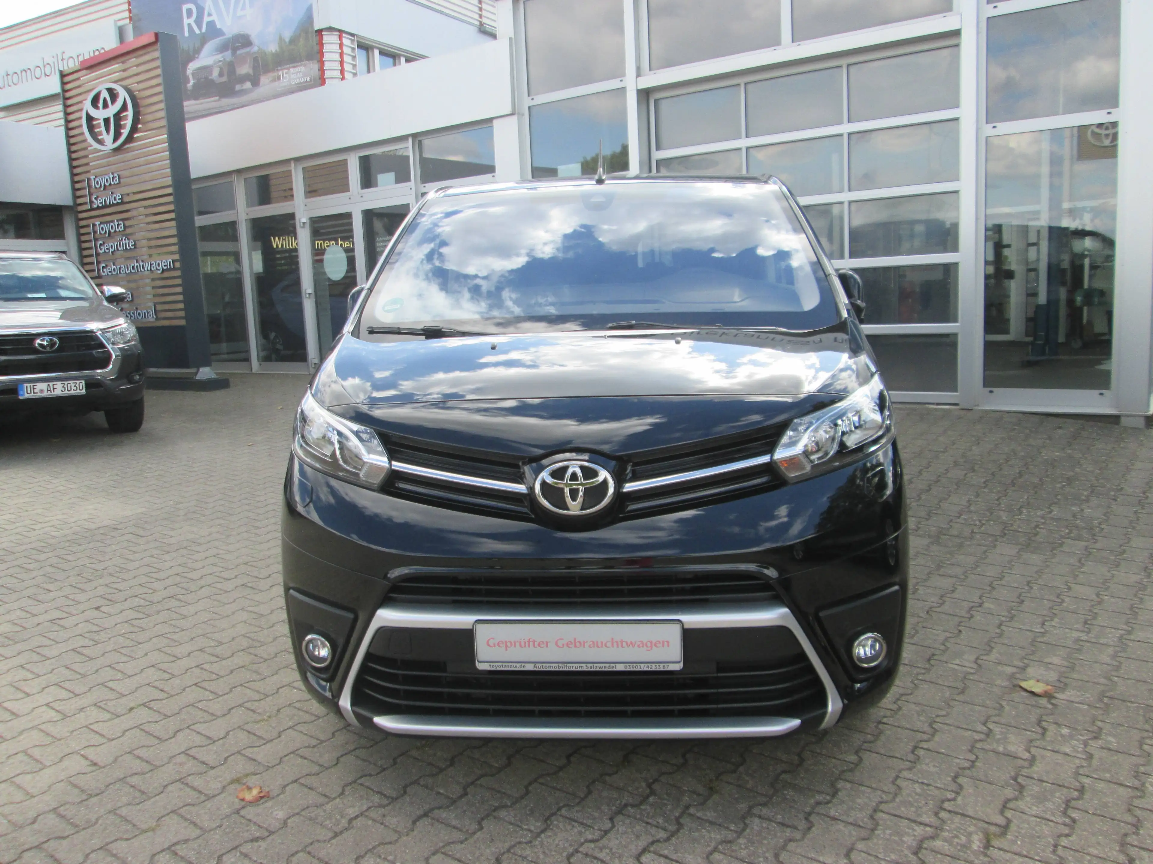 Toyota Proace D-4D 1,5-l-D-4D L1 (9-Si.) Verso Shuttle — photo 2