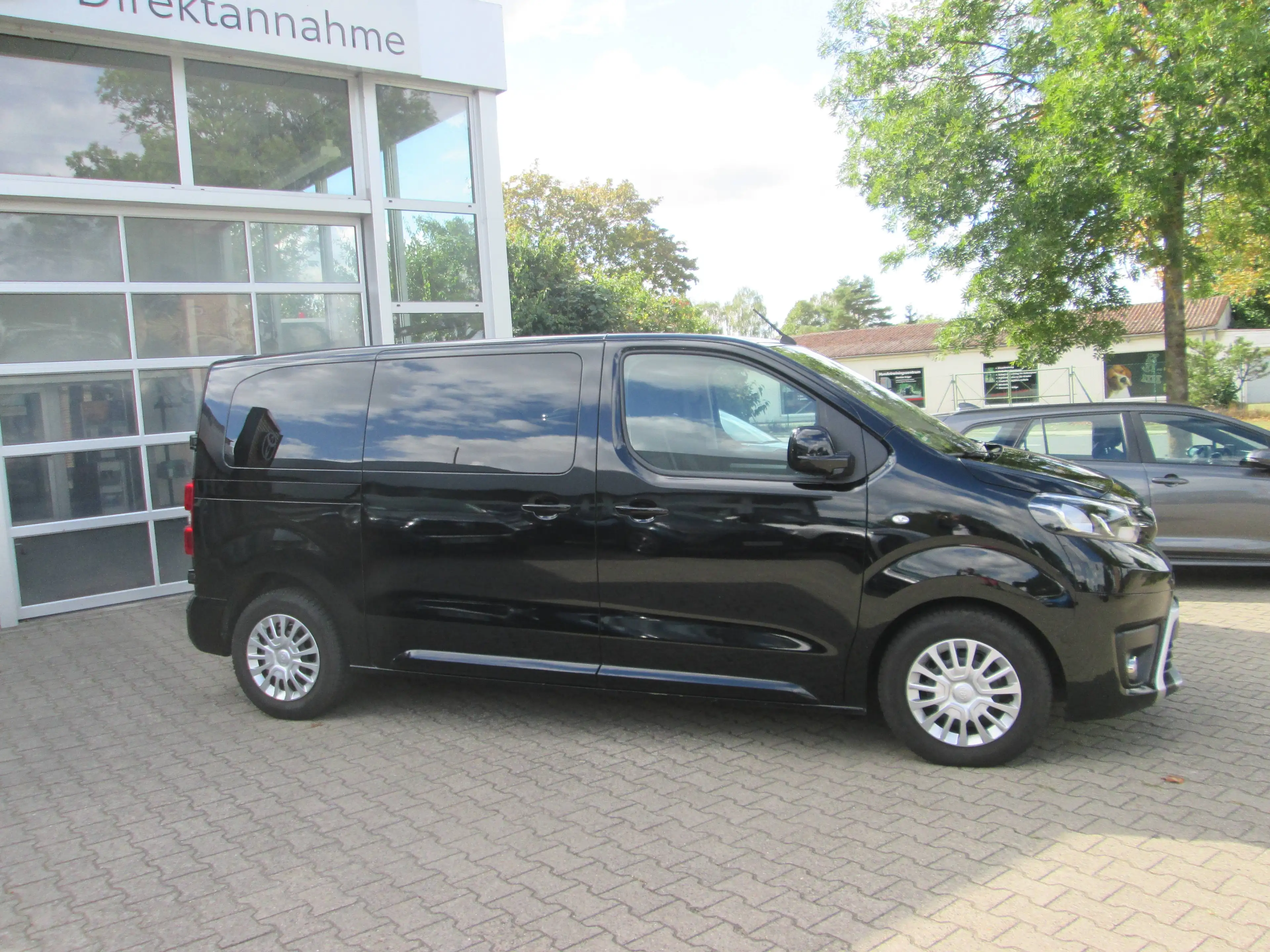 Toyota Proace D-4D 1,5-l-D-4D L1 (9-Si.) Verso Shuttle — photo 4