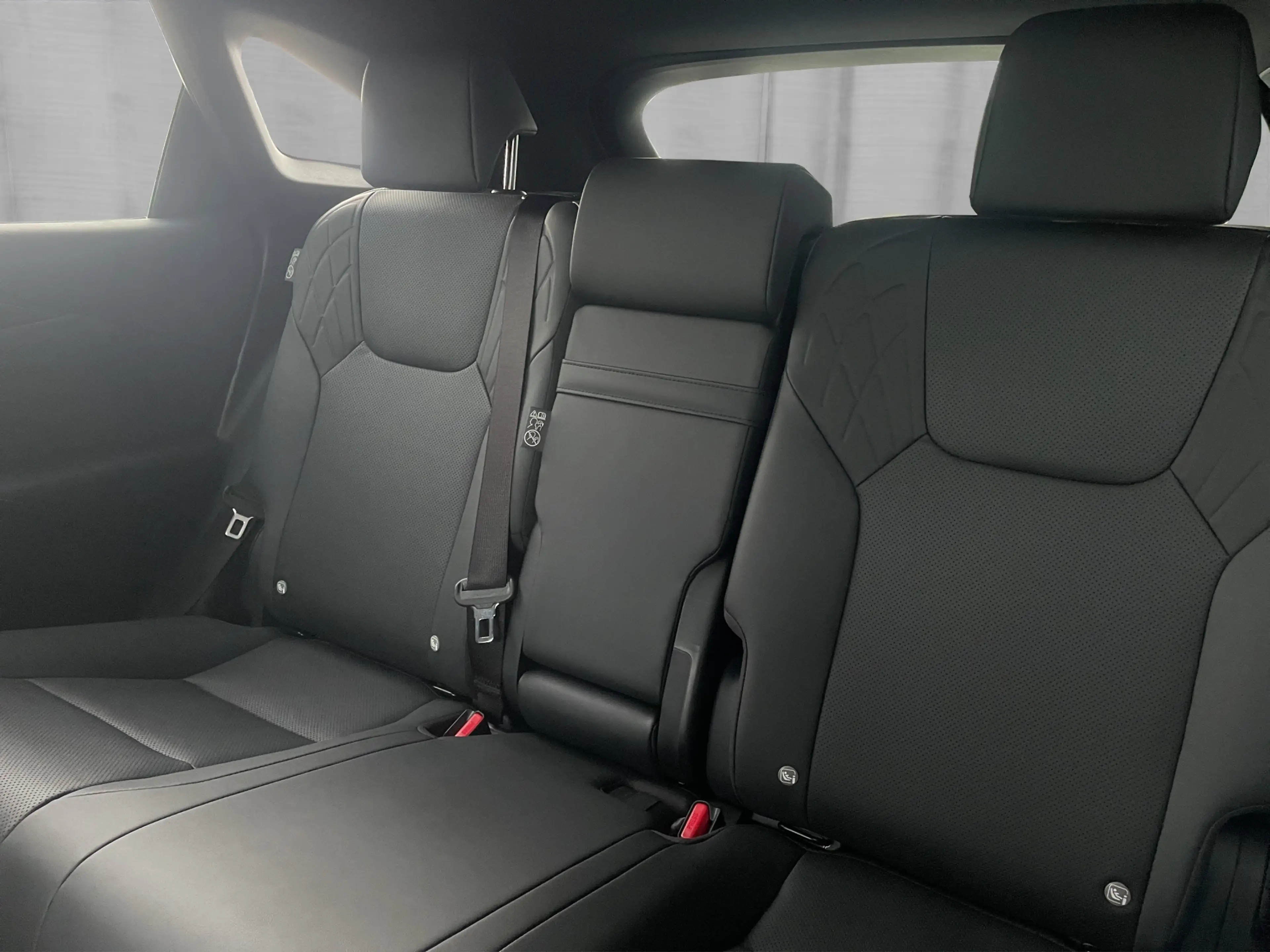 Lexus RX 450h Business Line Plug-In Hybrid 309 PS Allrad — photo 6