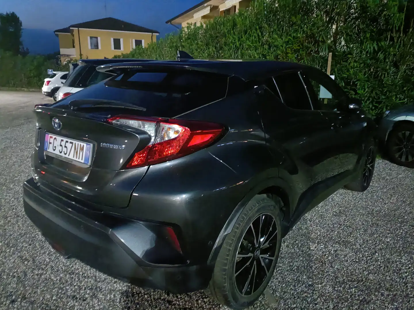 Toyota C-HR C-HR I 2016 1.8h Style 2wd e-cvt Argento - 1