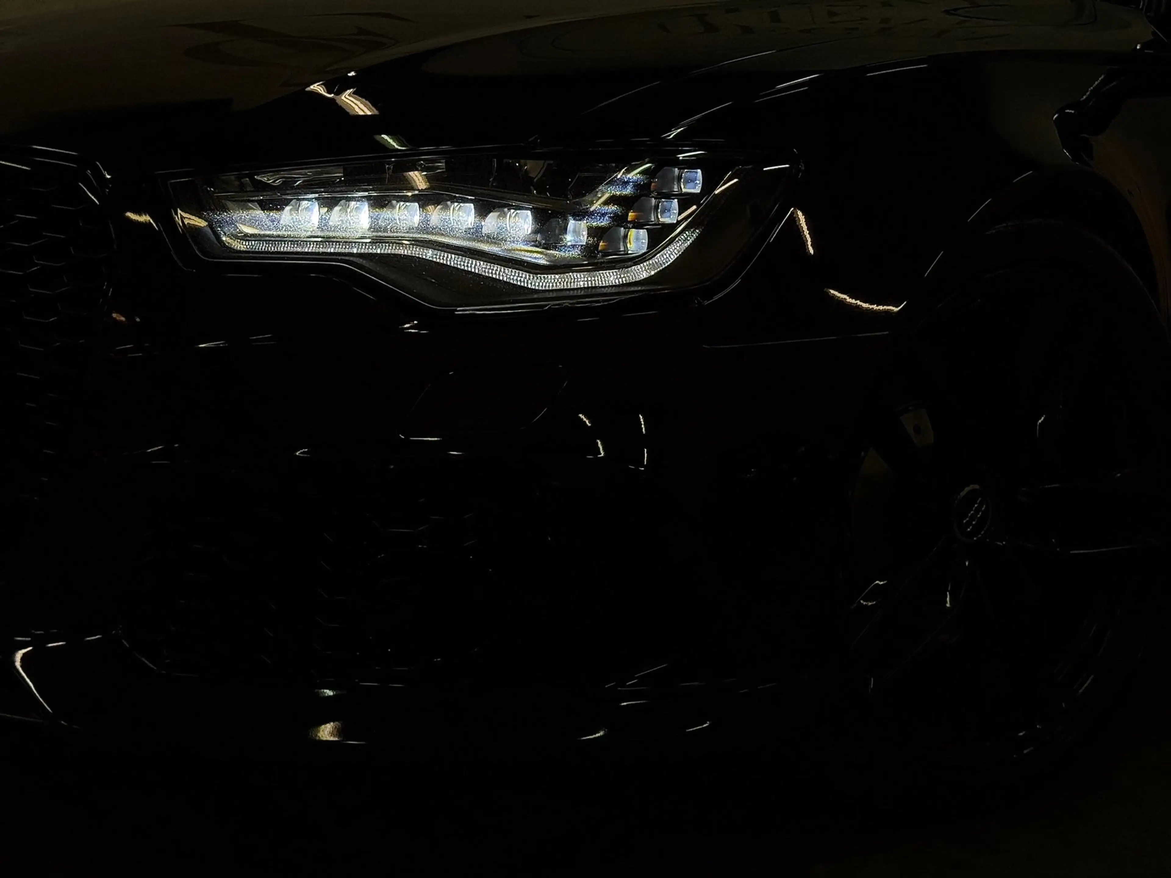 Audi RS6 Avant 4.0 TFSI RS6 Quattro Plus / Pano / B&O Tweak — photo 3