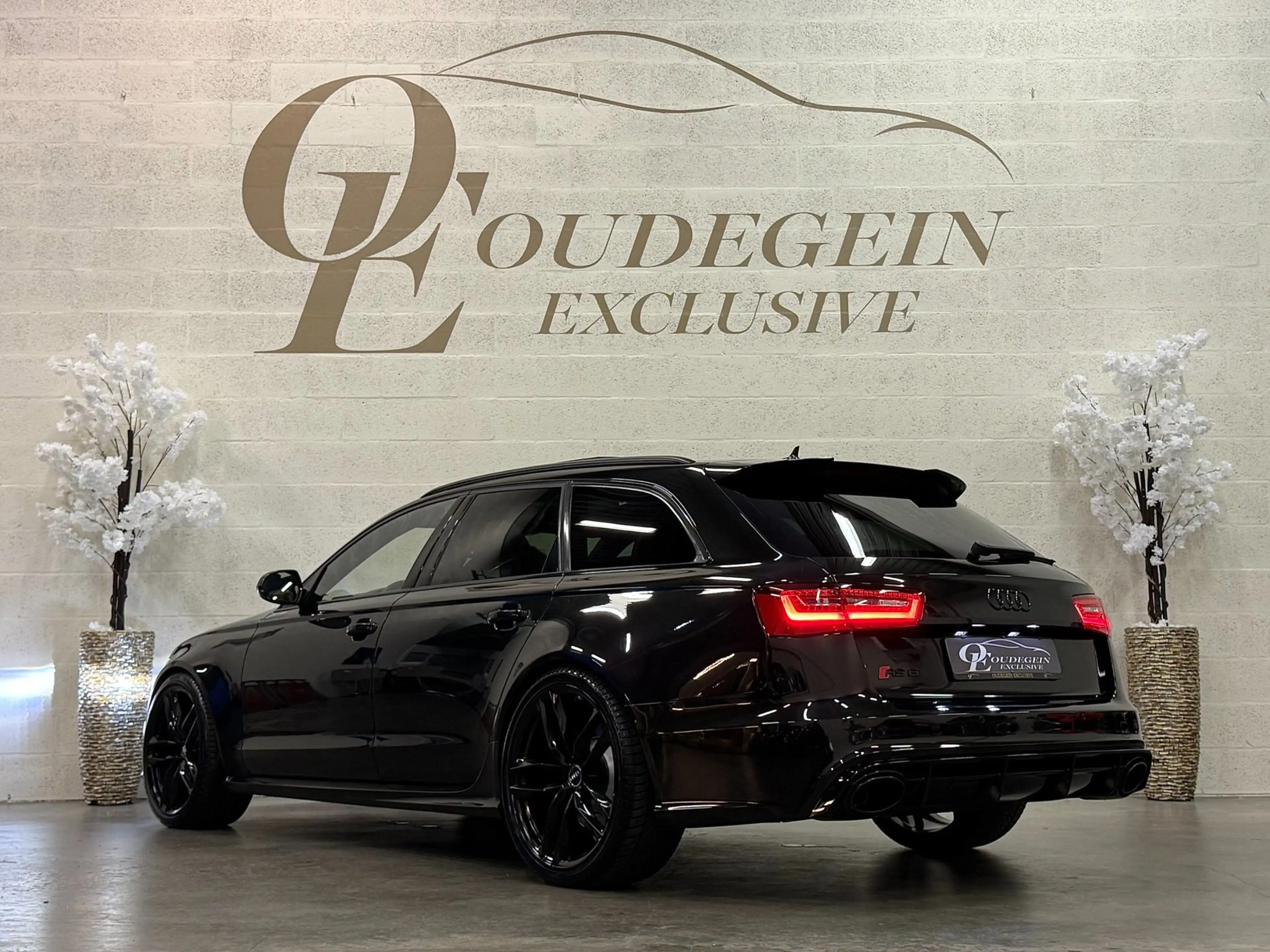 Audi RS6 Avant 4.0 TFSI RS6 Quattro Plus / Pano / B&O Tweak — photo 6