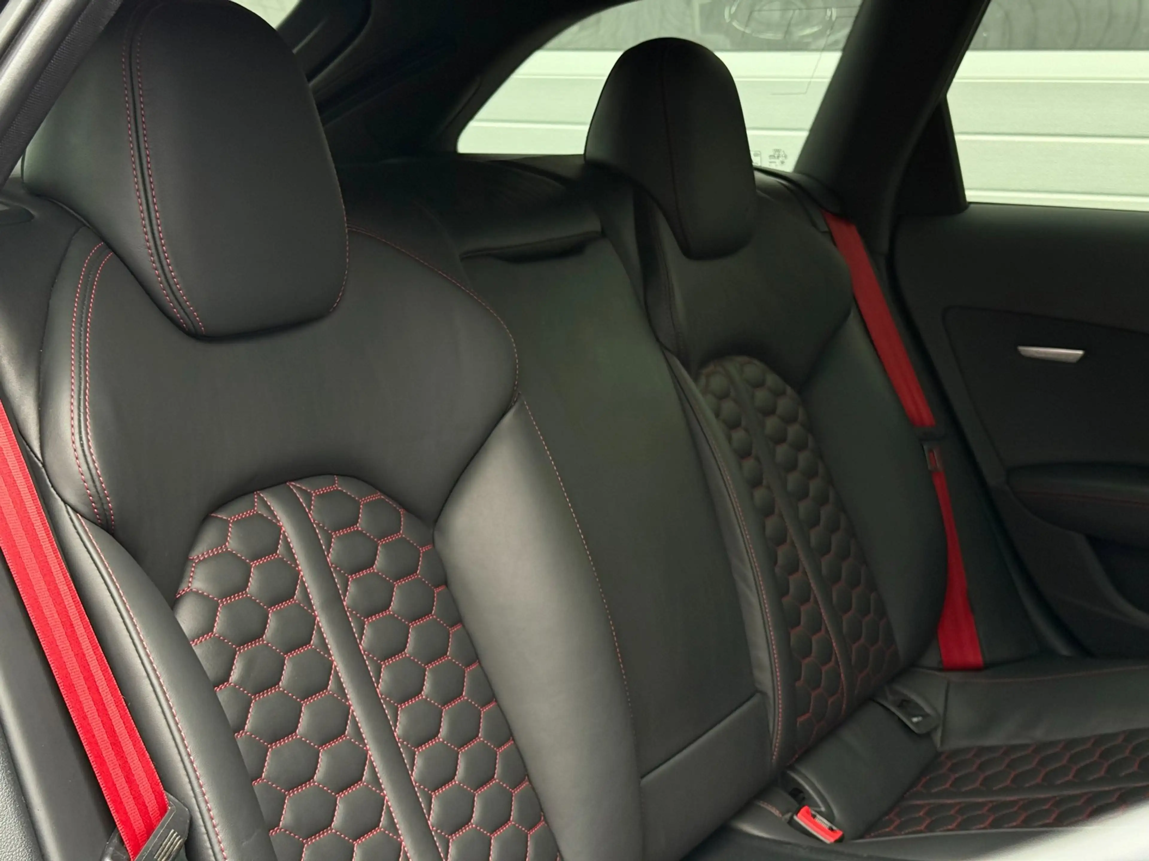 Audi RS6 Avant 4.0 TFSI RS6 Quattro Plus / Pano / B&O Tweak — photo 12