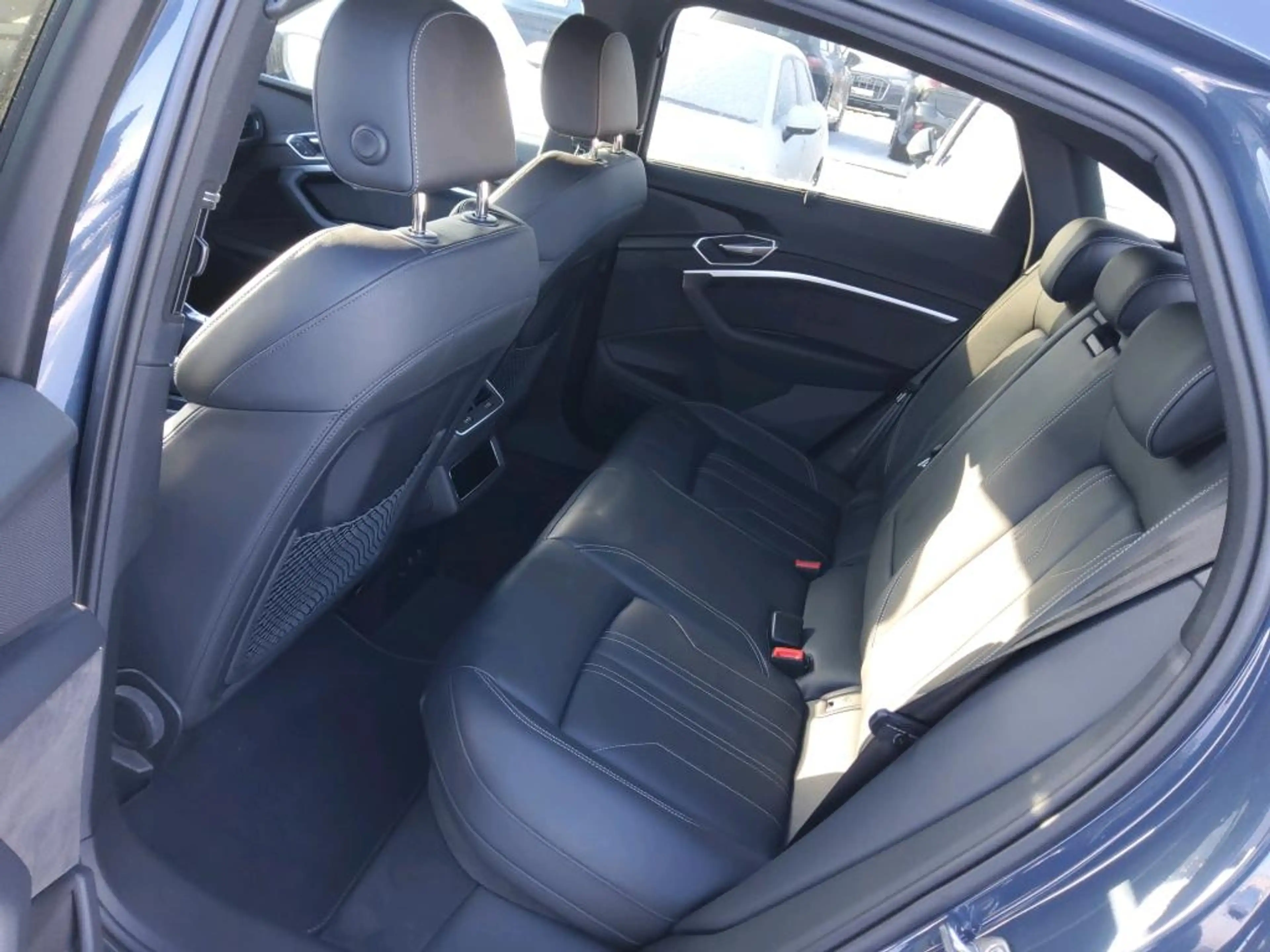 Audi e-tron Sportback 50 QUATTRO 68 kWh S-LINE +AHK +MATRIX + — photo 5