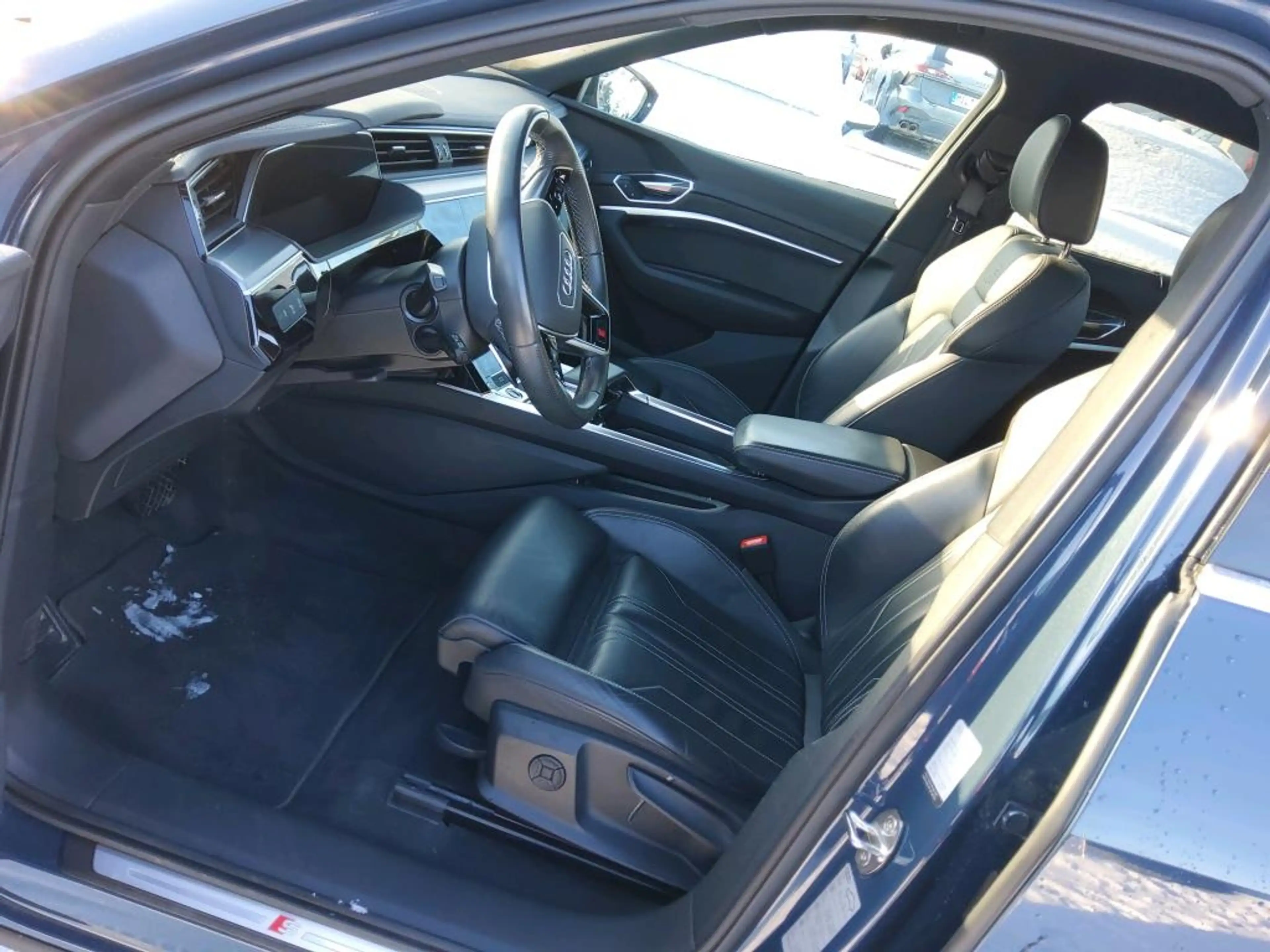 Audi e-tron Sportback 50 QUATTRO 68 kWh S-LINE +AHK +MATRIX + — photo 4