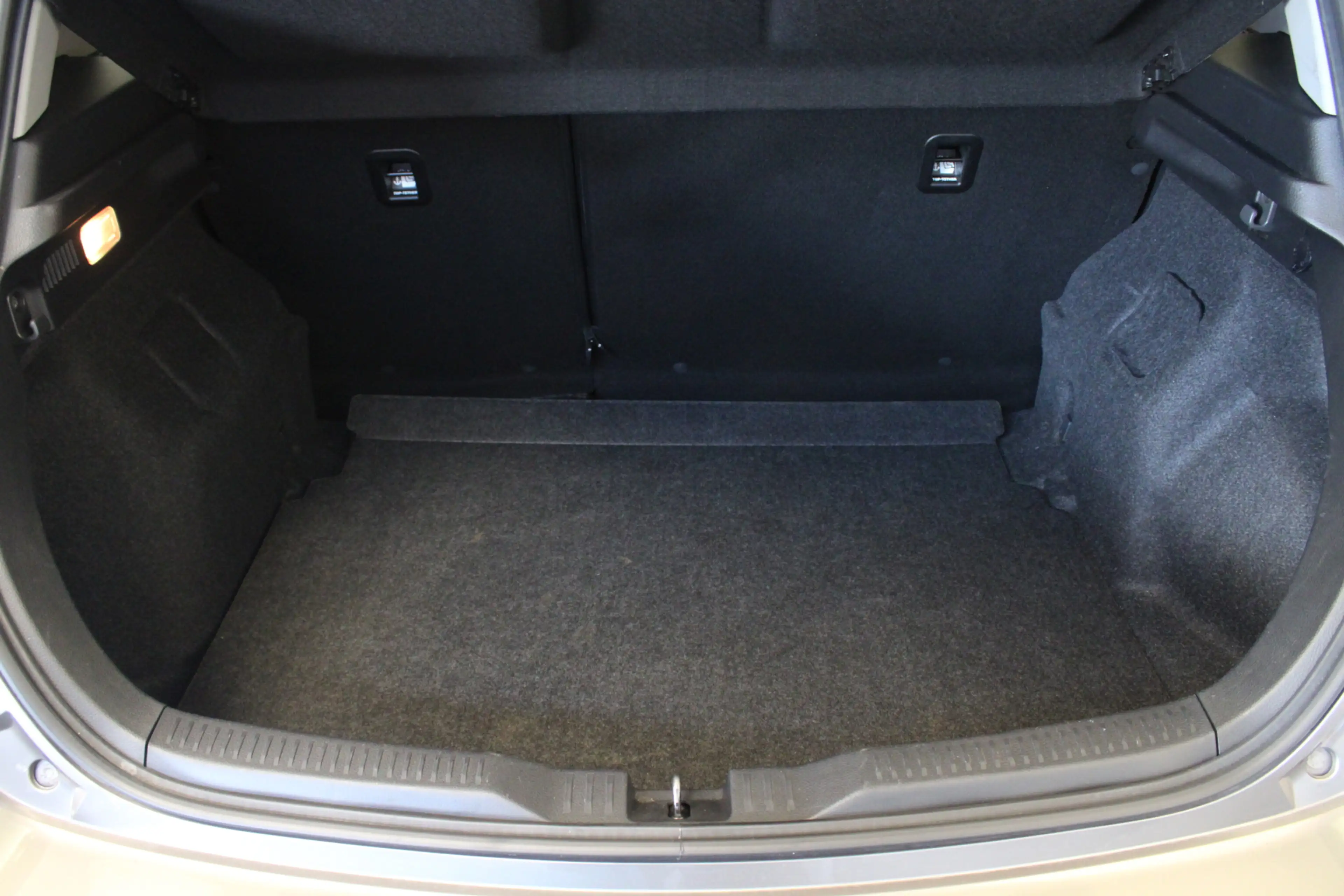 Toyota Auris 1.3 Aspiration — photo 13