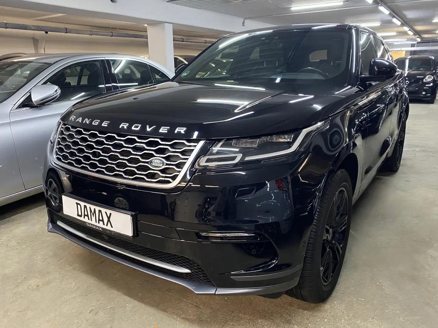 Land Rover Range Rover Velar SE* PANO*DIGITALTACHO*AHK*MERIDIAN*KEYLESS Schwarz - 1