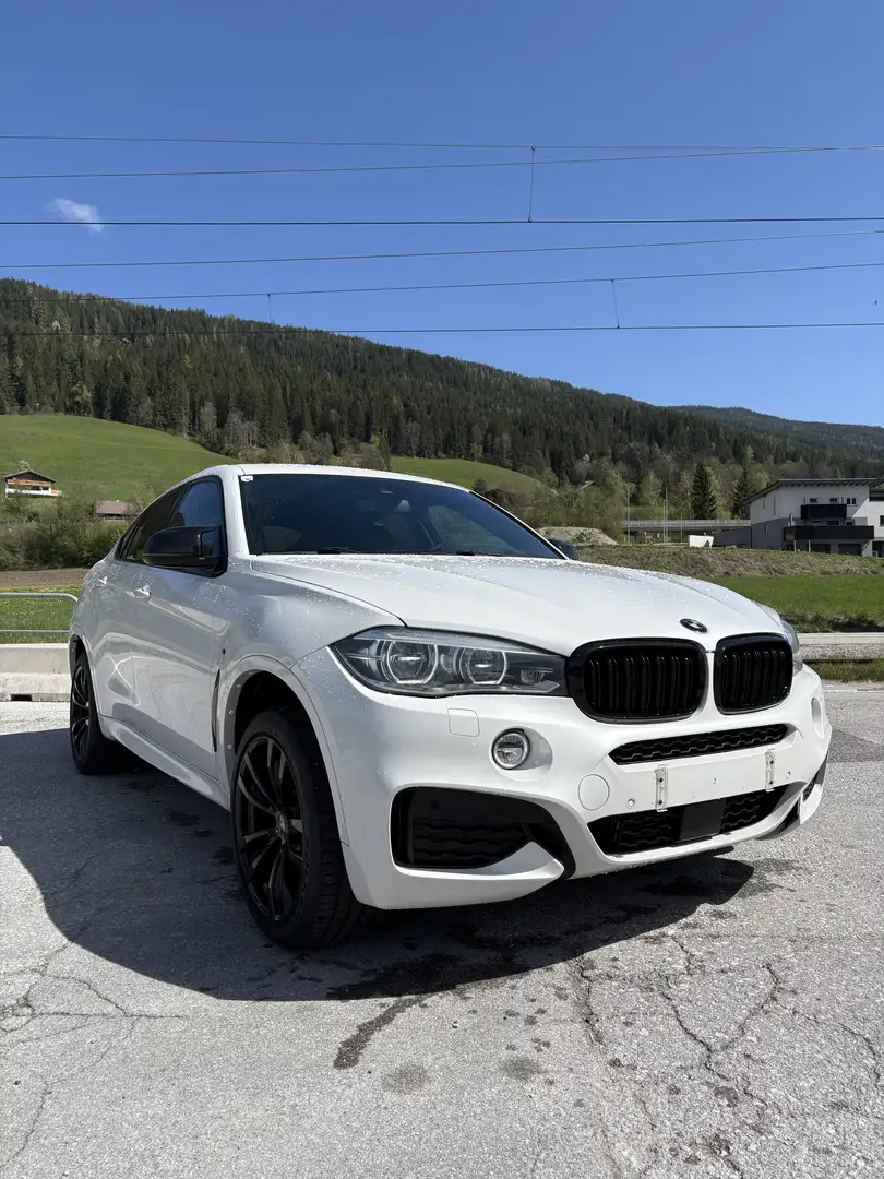 BMW X6 xDrive40d Sport Activity Coupé Aut. Weiß - 1