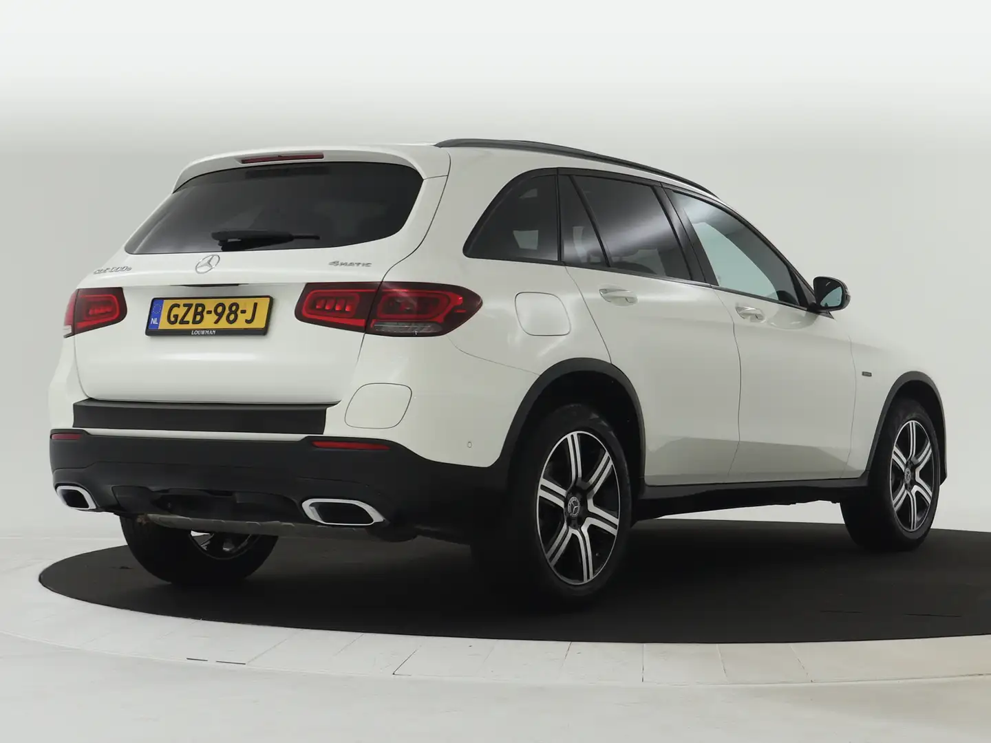Mercedes-Benz GLC 300 300e Night- Pakket | Panorama schuif/kanteldak | T Wit - 2