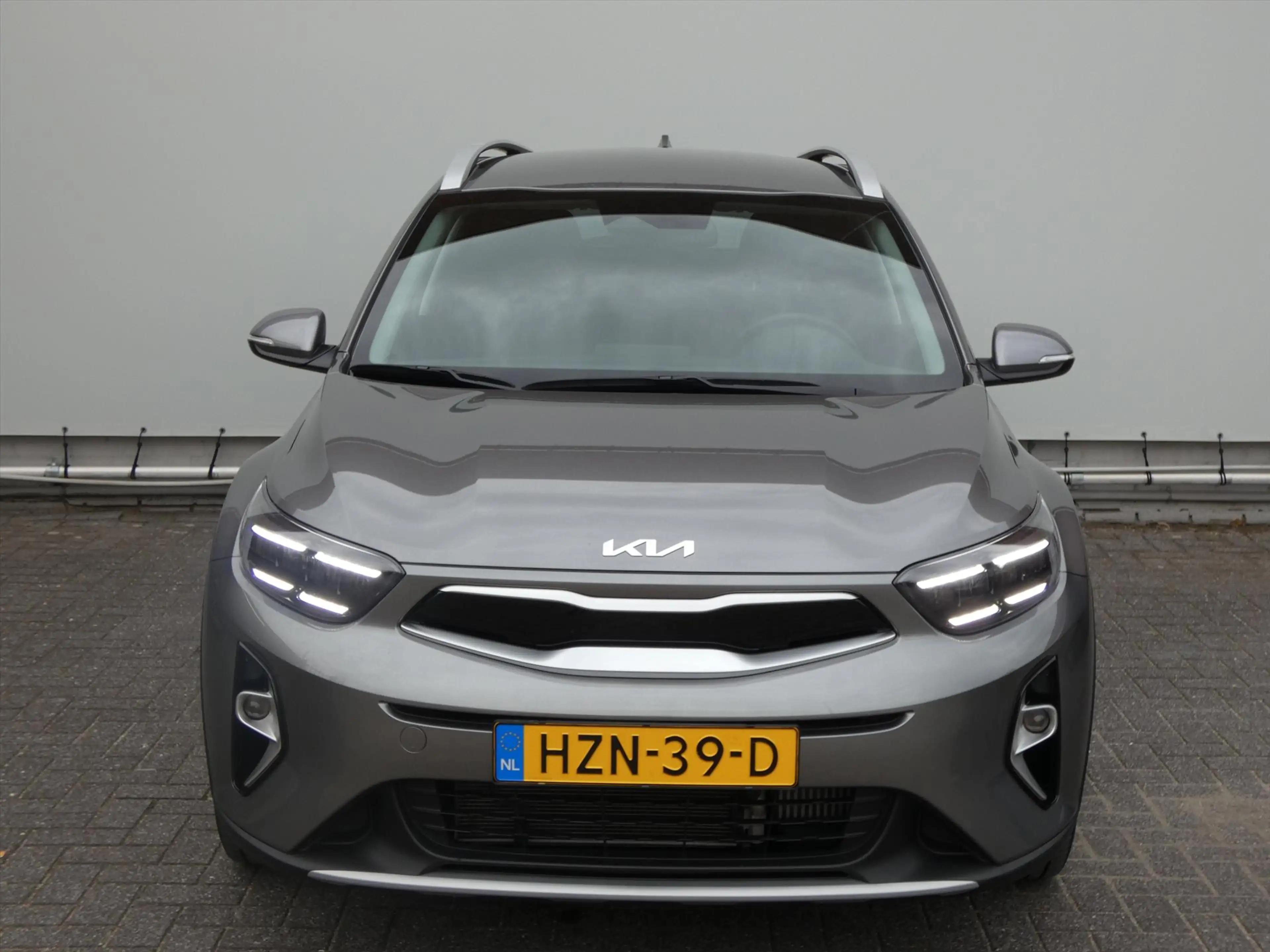 Kia Stonic 1.0 T-GDi MHEV 100pk DCT7 DynamicPlusLine — photo 2