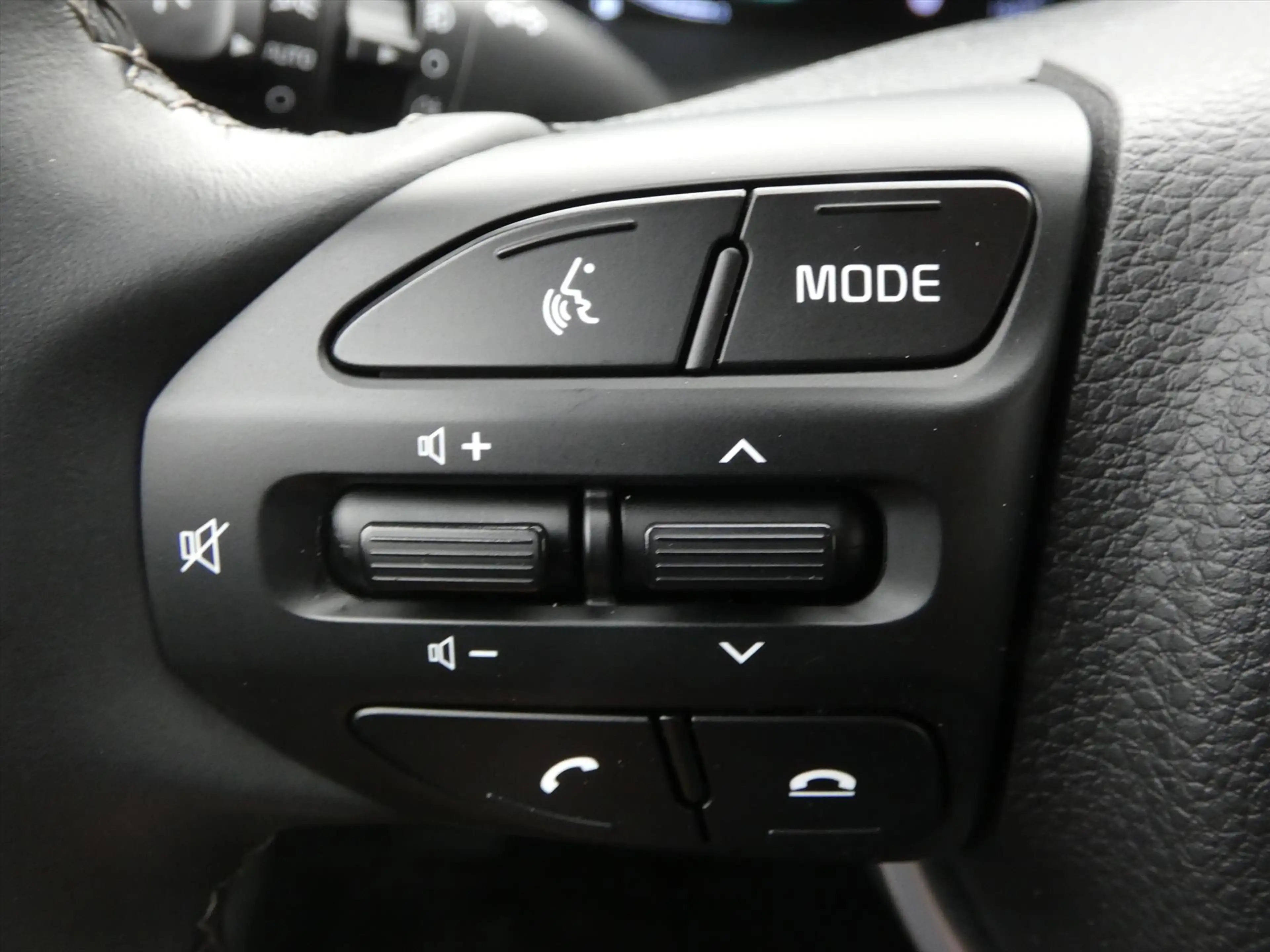 Kia Stonic 1.0 T-GDi MHEV 100pk DCT7 DynamicPlusLine — photo 15