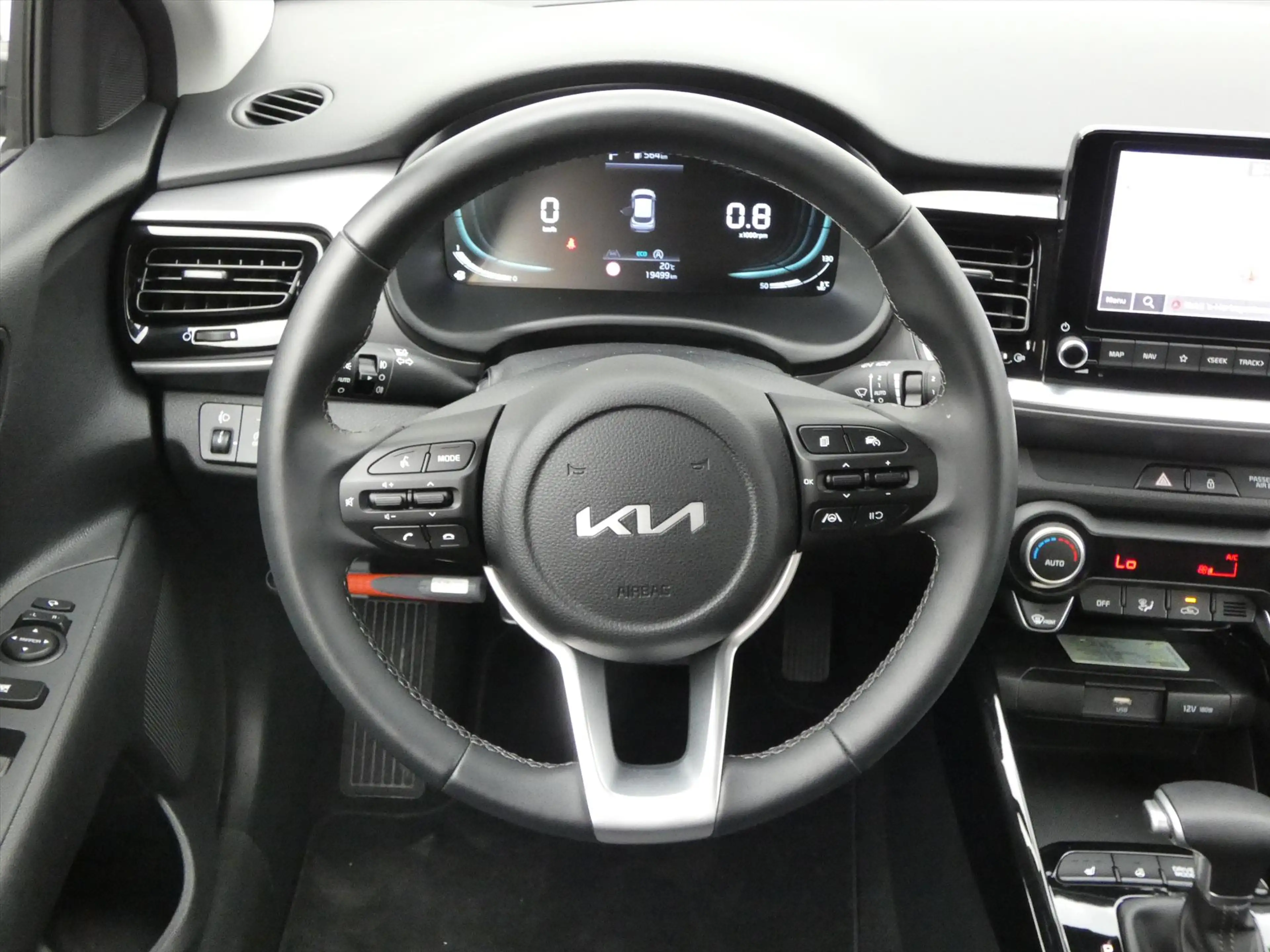 Kia Stonic 1.0 T-GDi MHEV 100pk DCT7 DynamicPlusLine — photo 13