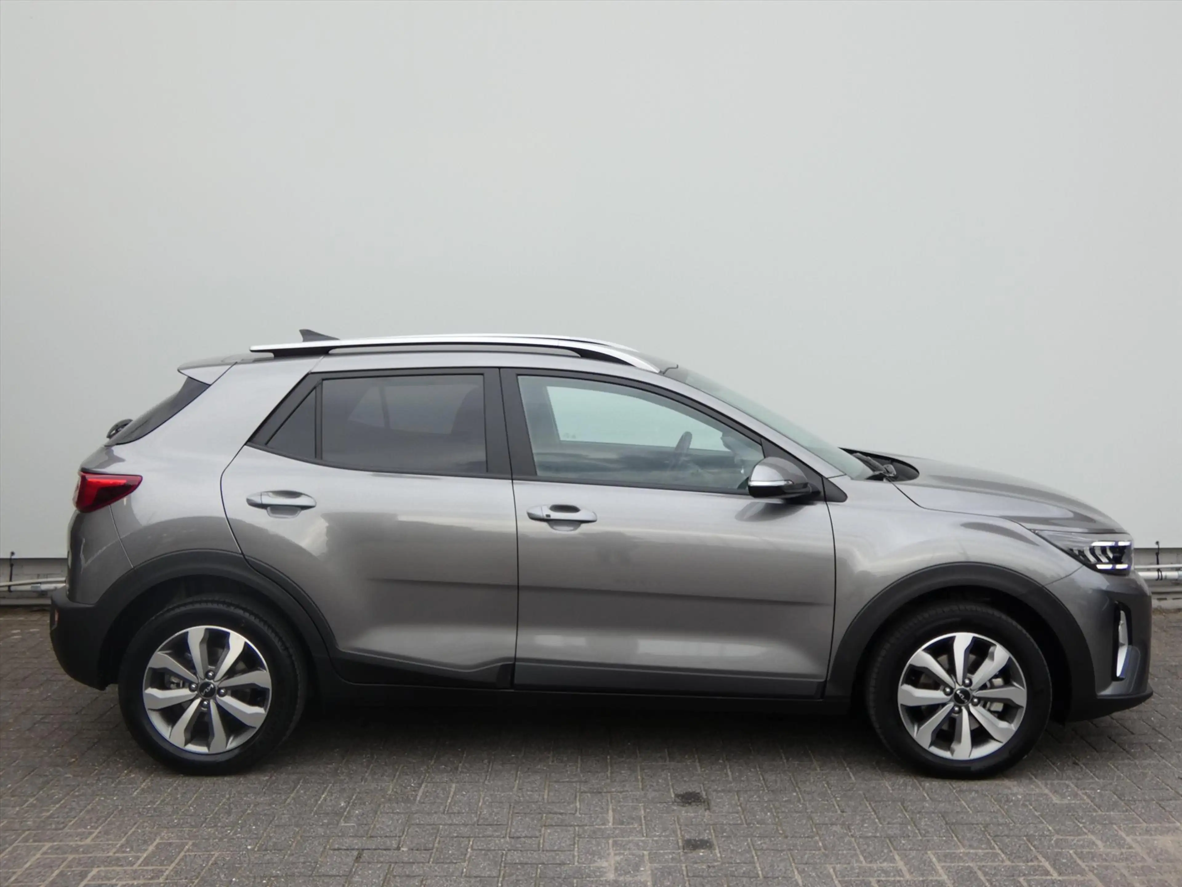 Kia Stonic 1.0 T-GDi MHEV 100pk DCT7 DynamicPlusLine — photo 4