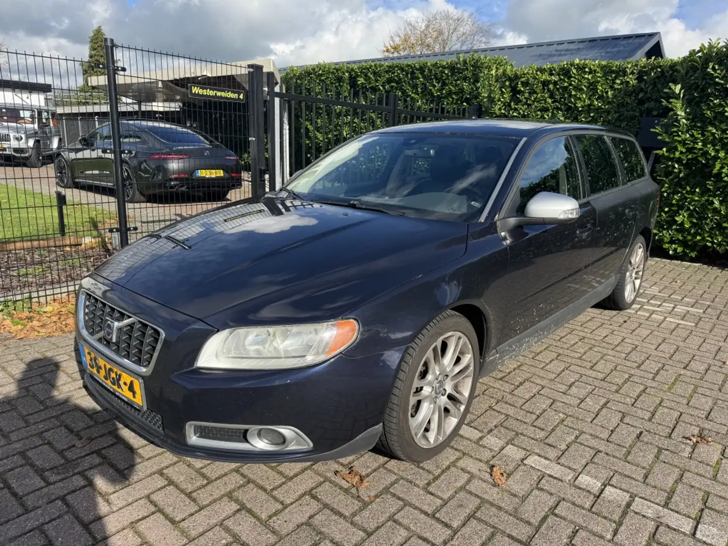 Volvo V70 2.4D Limited Edition 2009 Automaat Blauw - 1