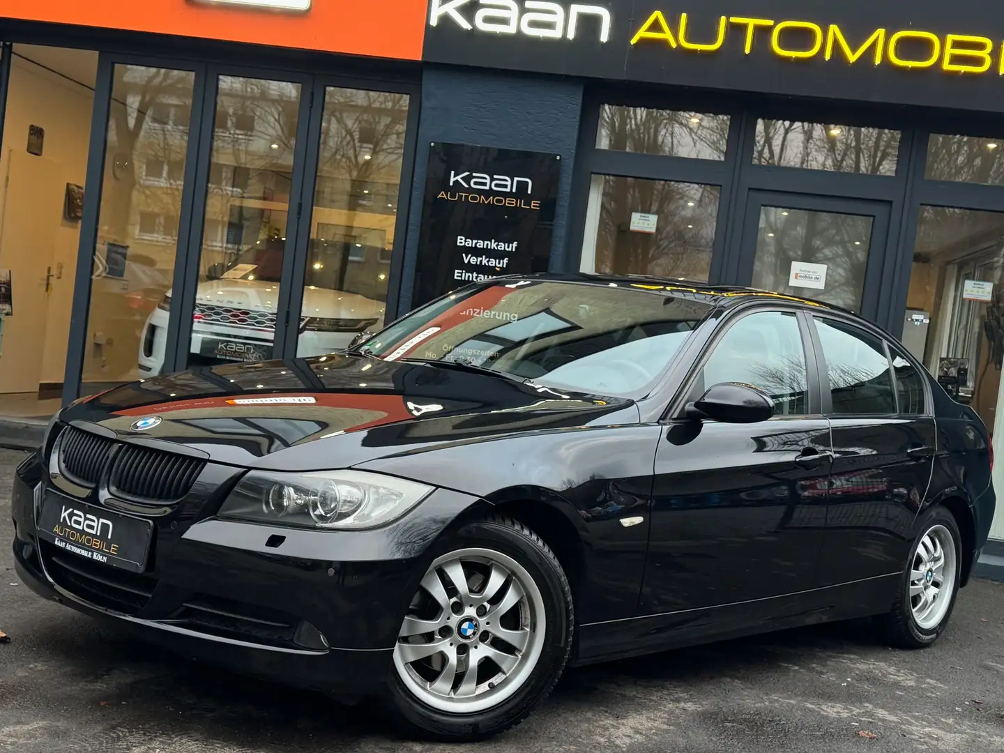 BMW 320 i Lim./XENON/S-DACH/TEILLEDER/NAVI/SHZ/SPORTSITZE Schwarz - 2