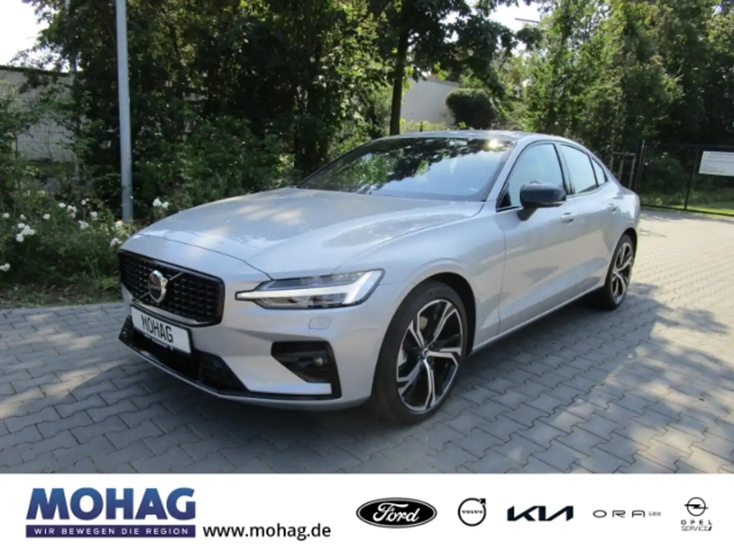 Volvo S60 B4 Benzin EU6d Plus Dark Apple CarPlay Navi Leder Ezüst - 1