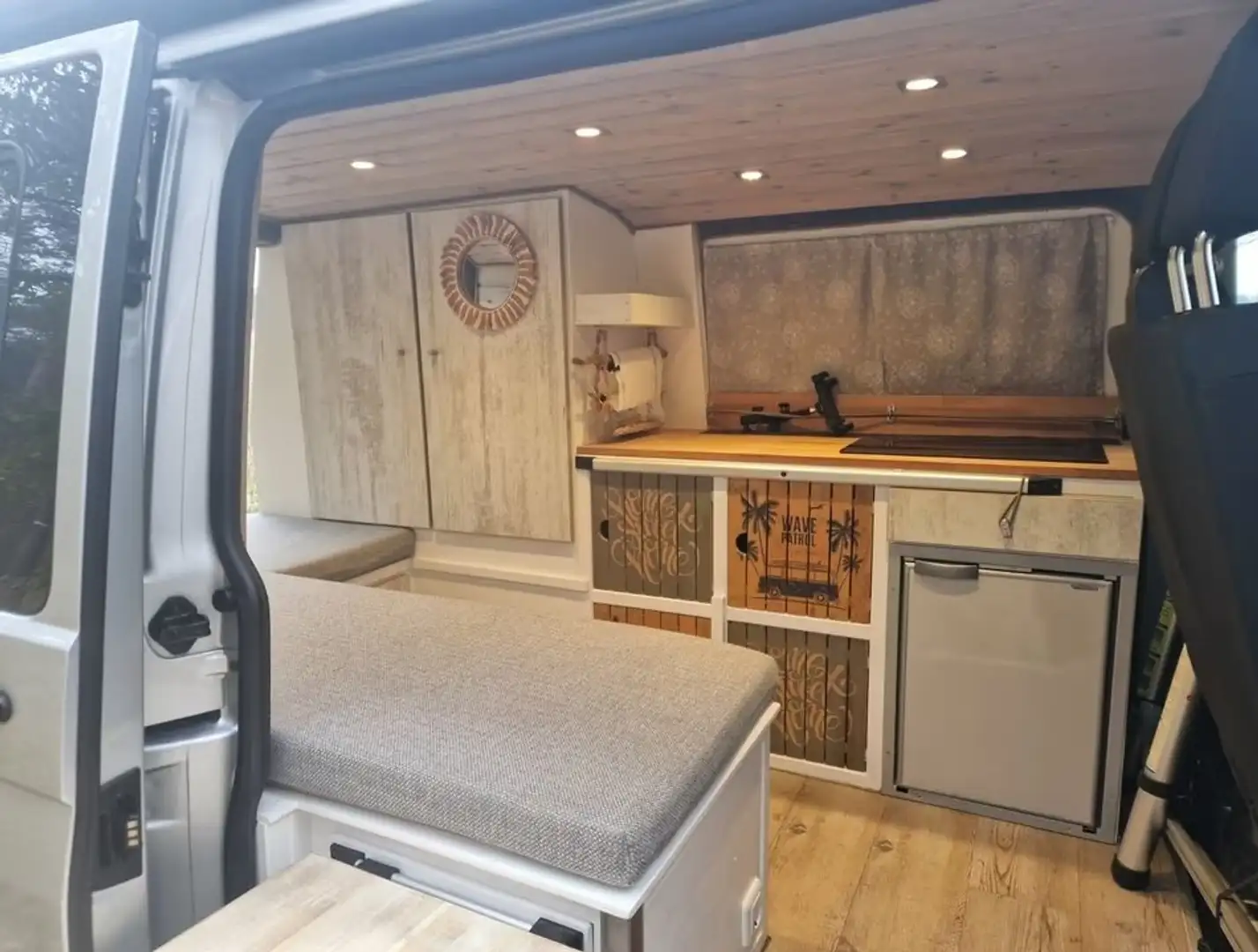Volkswagen T6 Transporter Camper Argent - 2