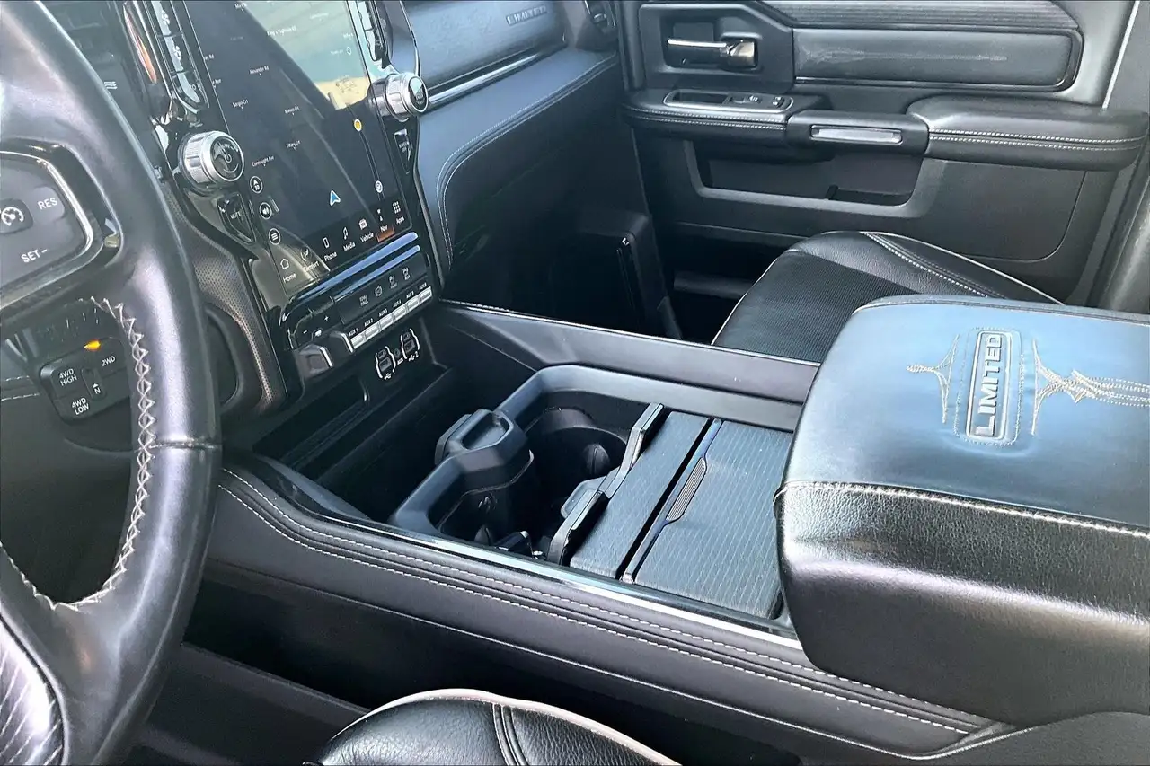 RAM 2500 снимка RAM 2500
