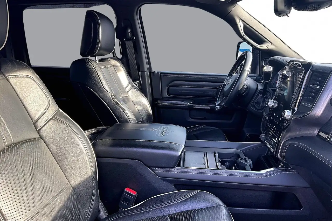 RAM 2500 снимка RAM 2500