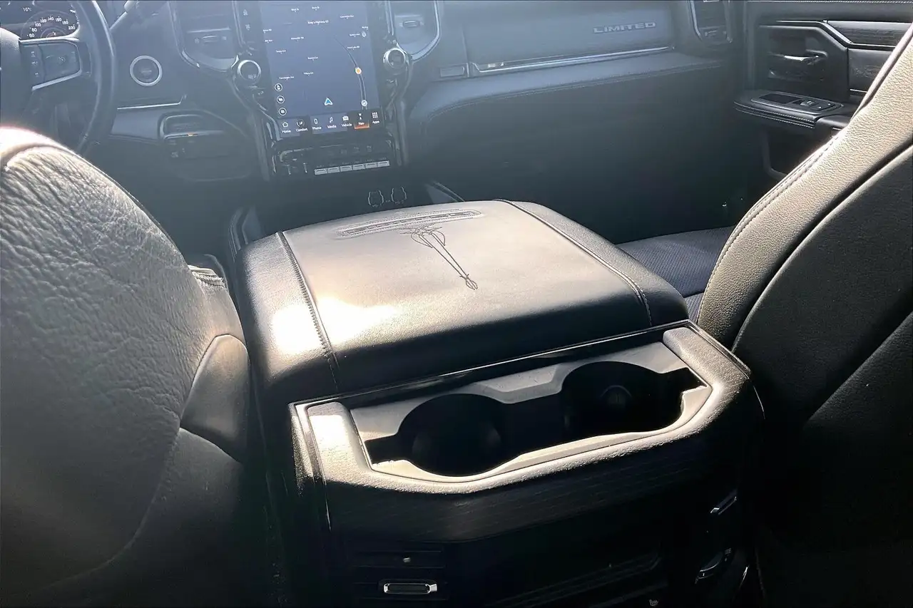 RAM 2500 снимка RAM 2500
