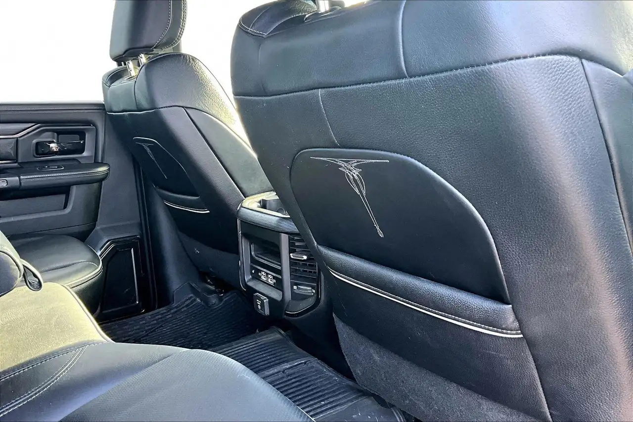 RAM 2500 снимка RAM 2500