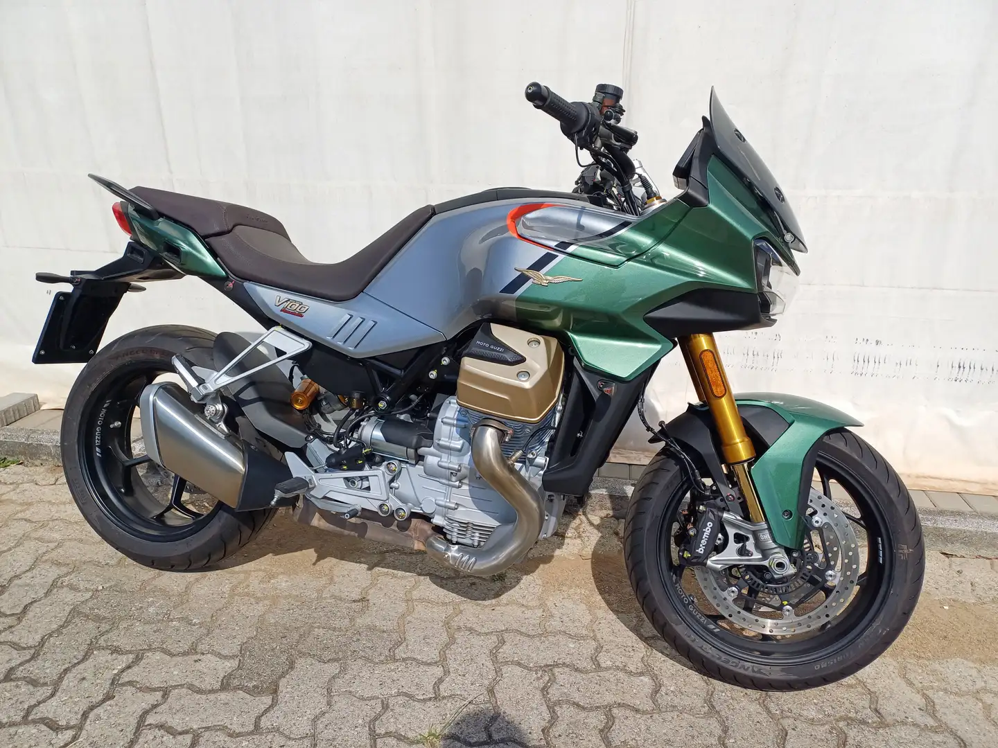 Moto Guzzi V 100 mandello s Zielony - 1