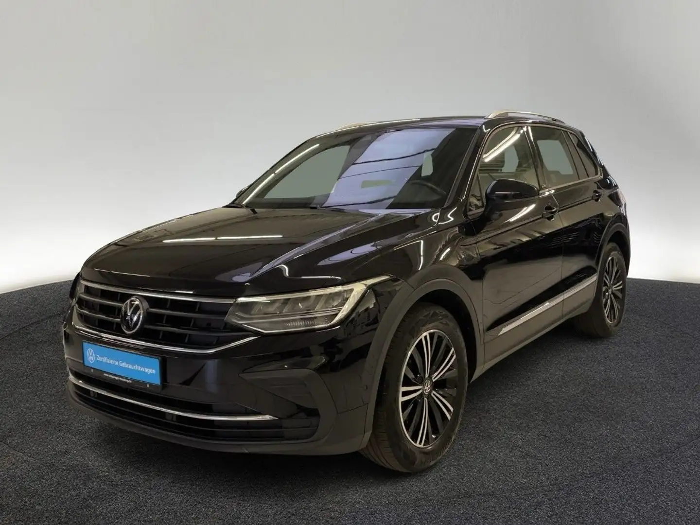 Volkswagen Tiguan 2.0 TDI Active DSG HeadUp Navi Kamera LED Schwarz - 2