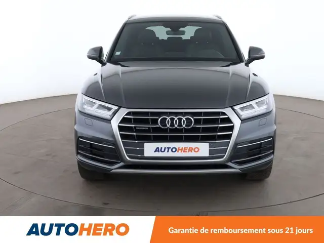 Audi Q5 view 9