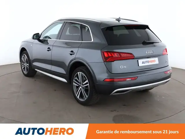 Audi Q5 view 4