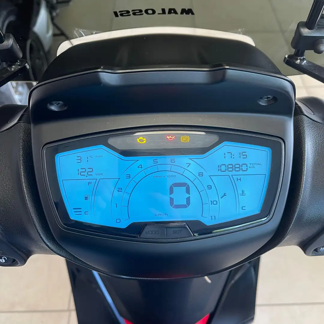 Piaggio Medley 150 - 2